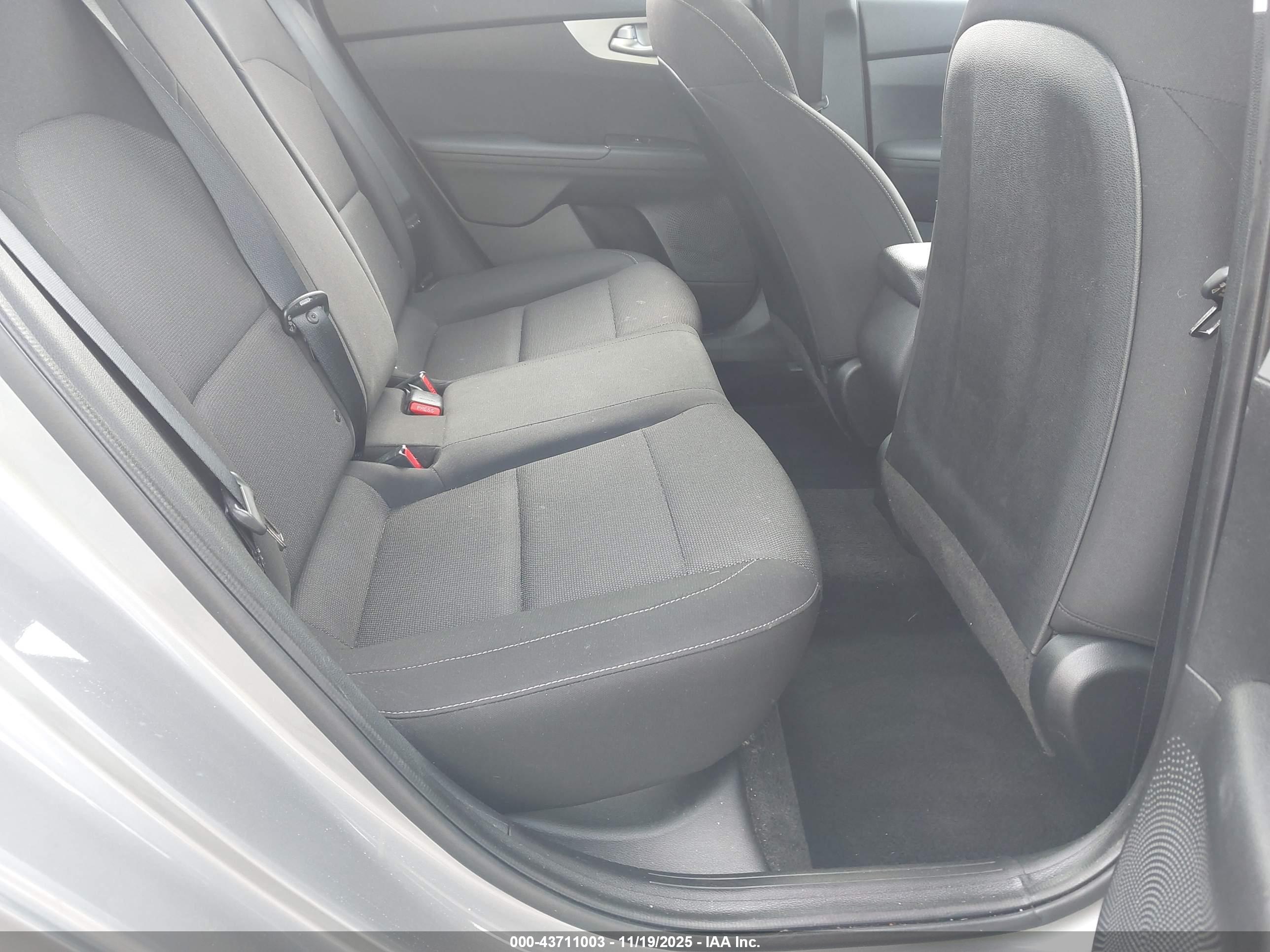 KIA FORTE image 8