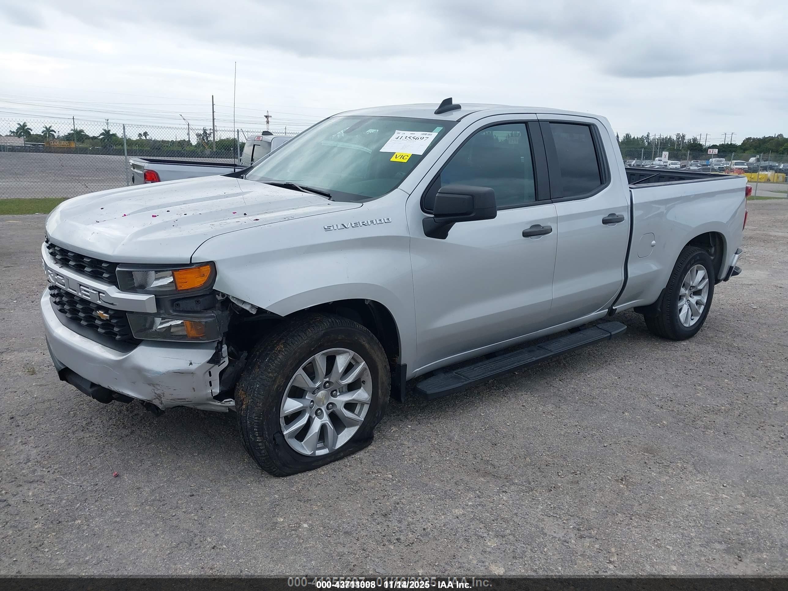 CHEVROLET SILVERADO image 2