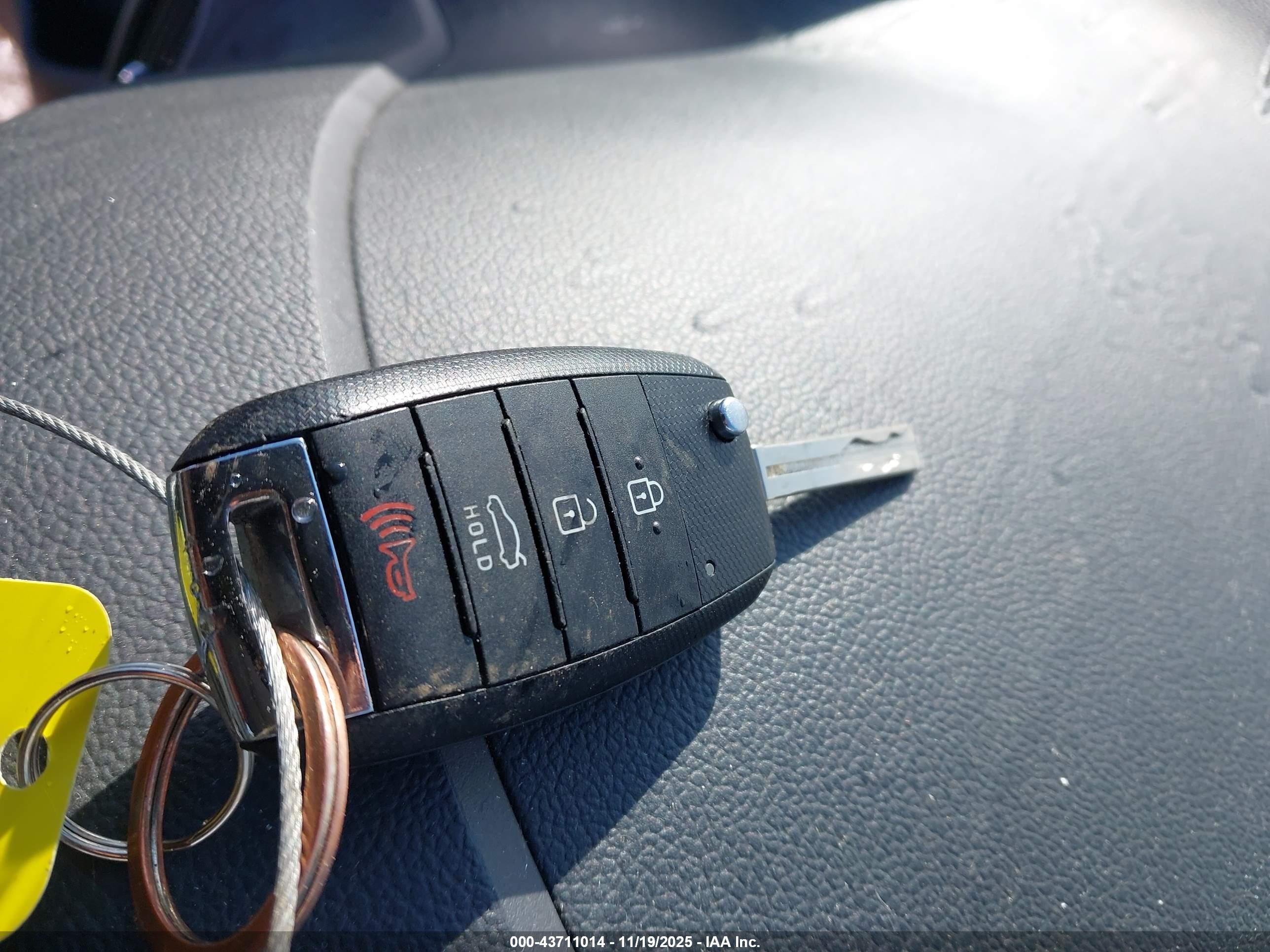 KIA RIO image 11