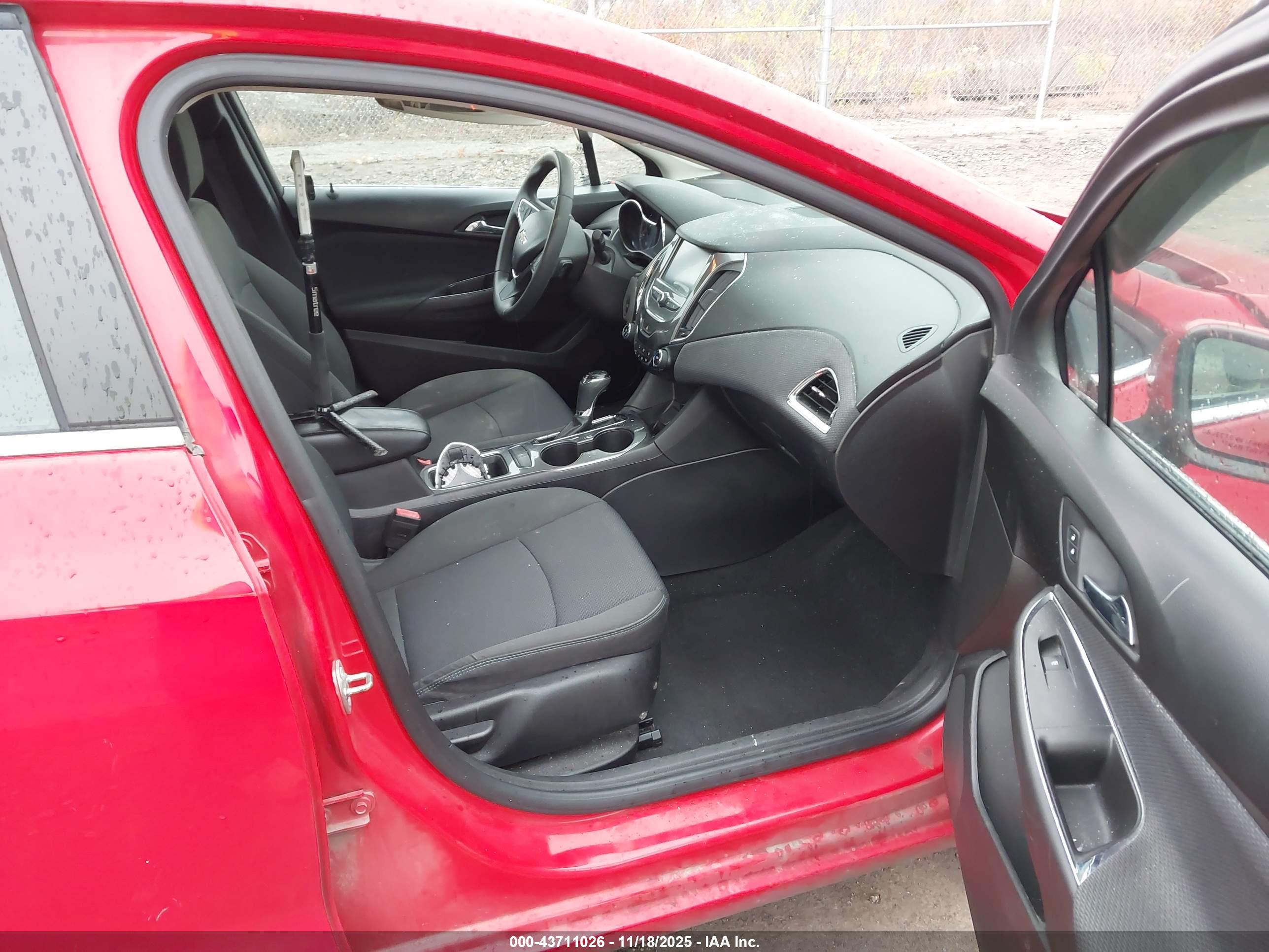 CHEVROLET CRUZE image 5