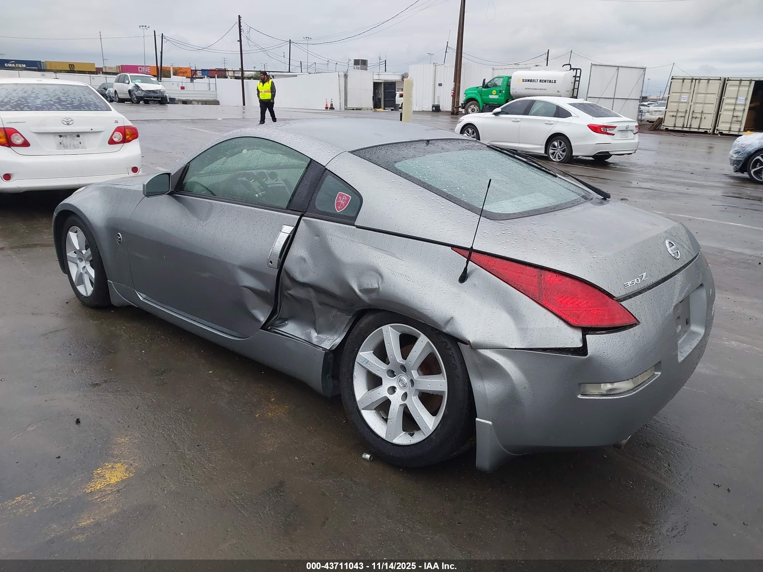 NISSAN 350Z image 3