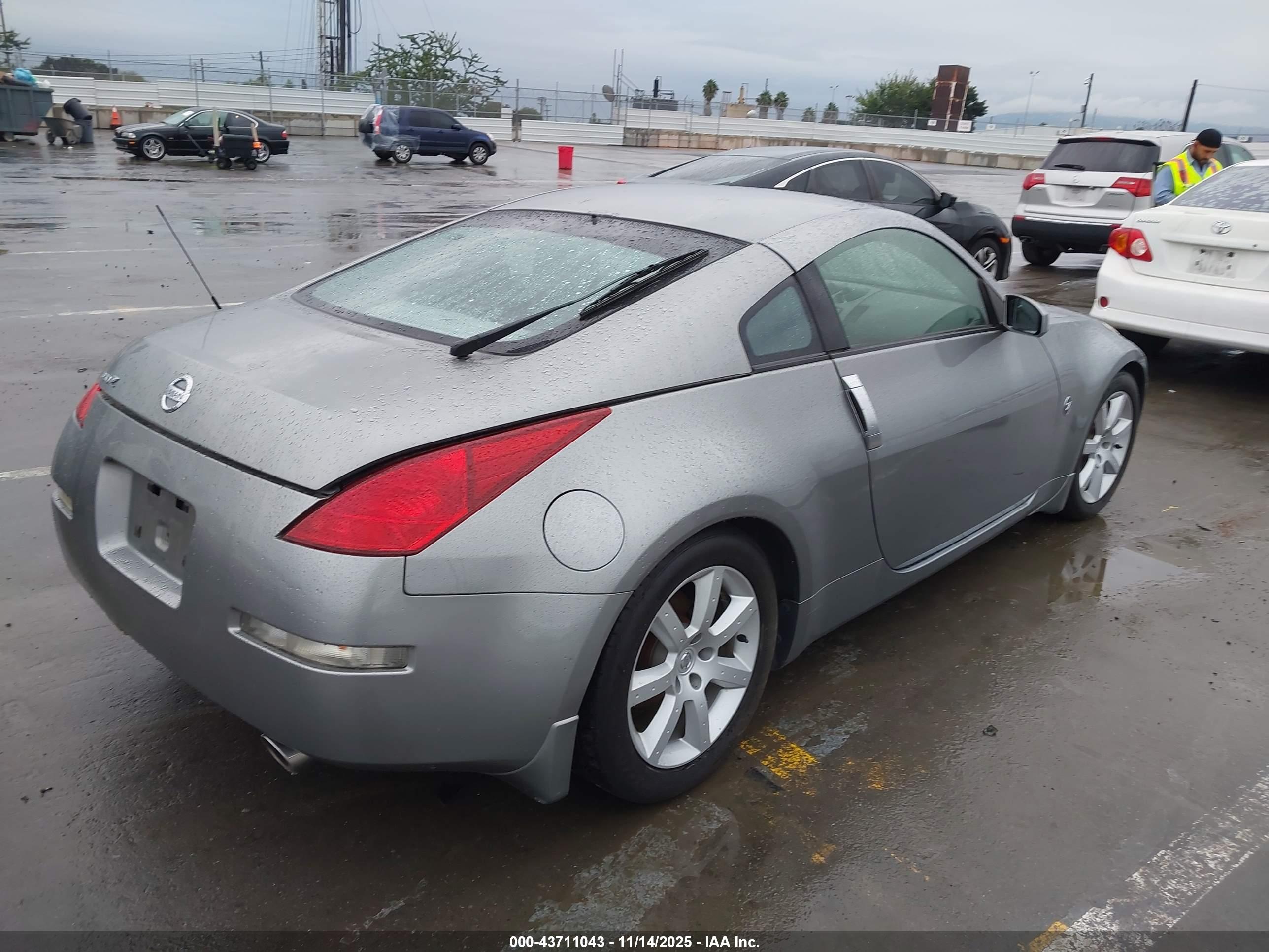 NISSAN 350Z image 4