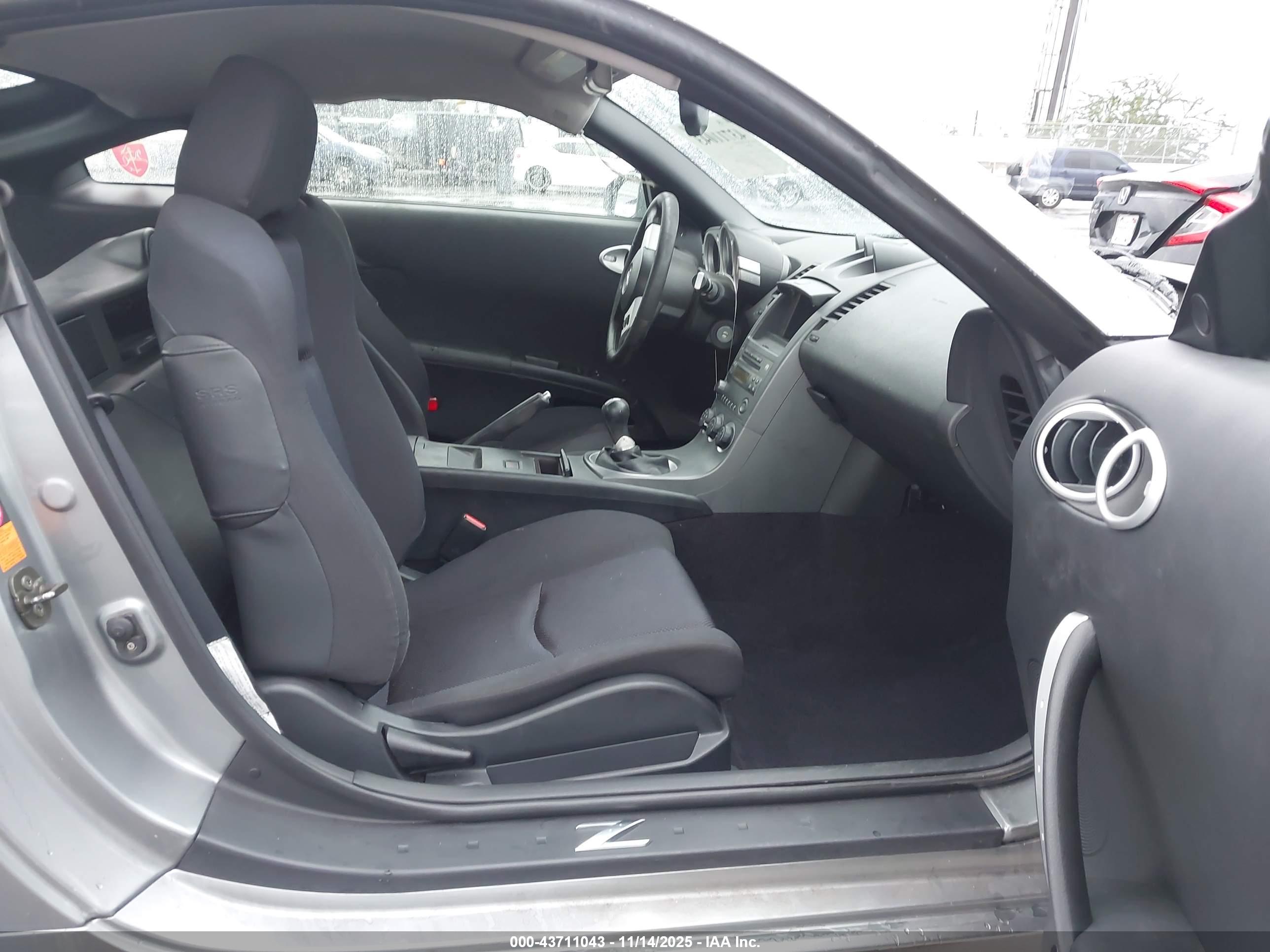 NISSAN 350Z image 5