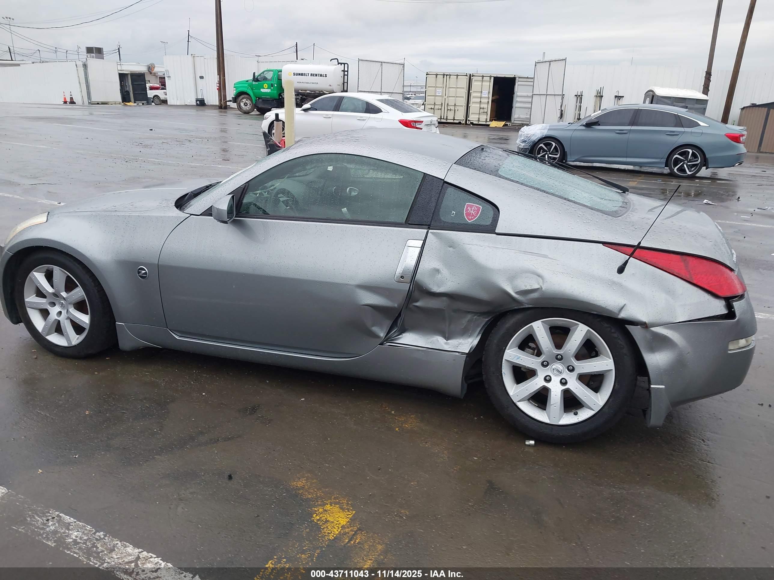 NISSAN 350Z image 6