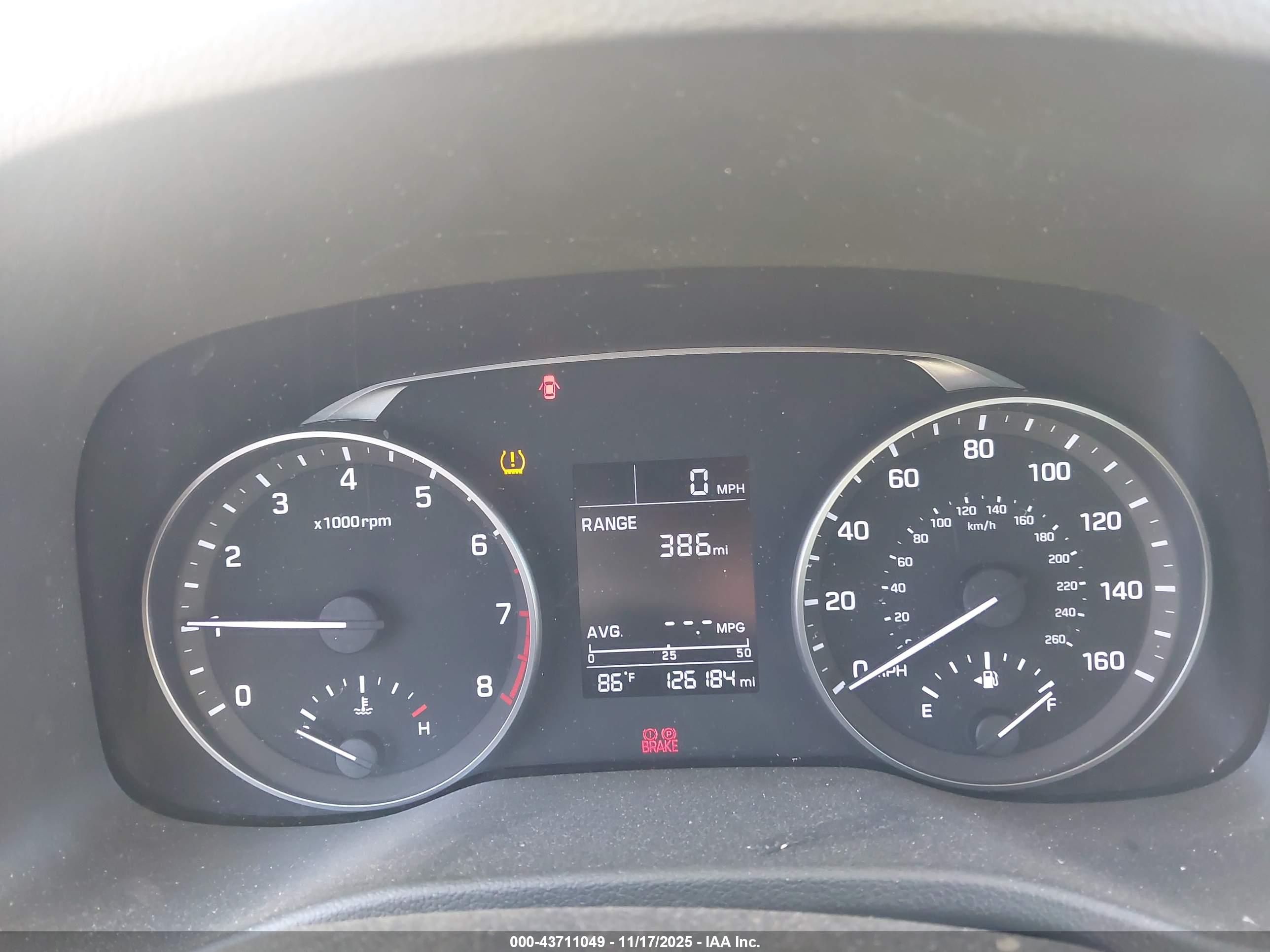 HYUNDAI ELANTRA image 7