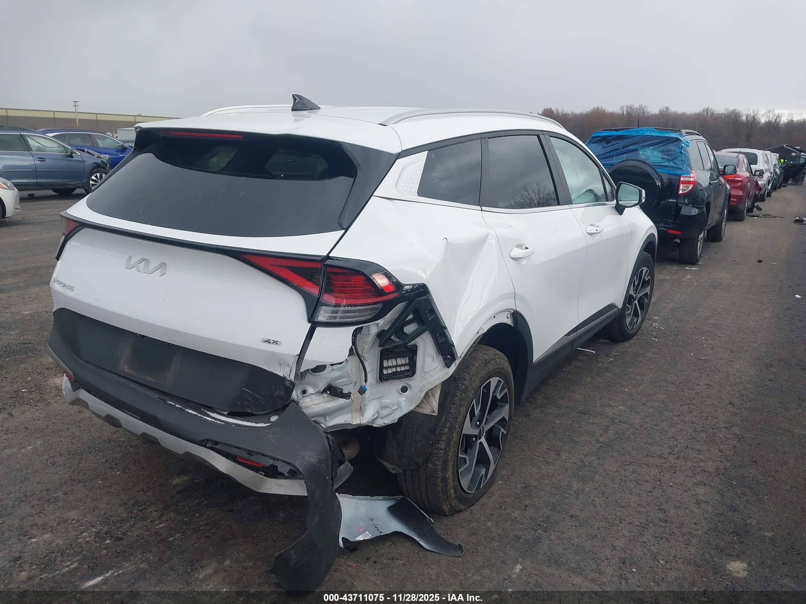 KIA SPORTAGE image 4