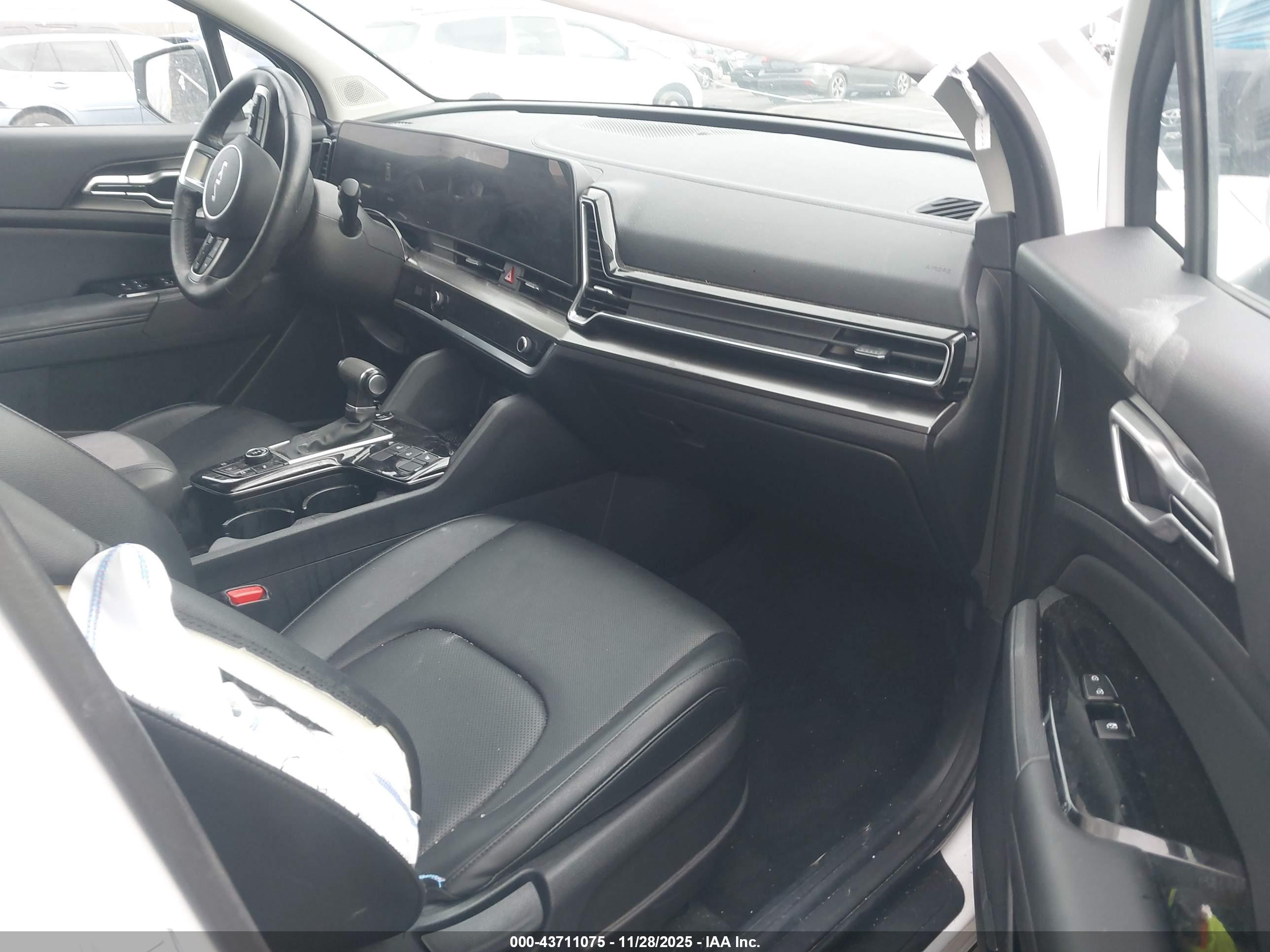 KIA SPORTAGE image 5