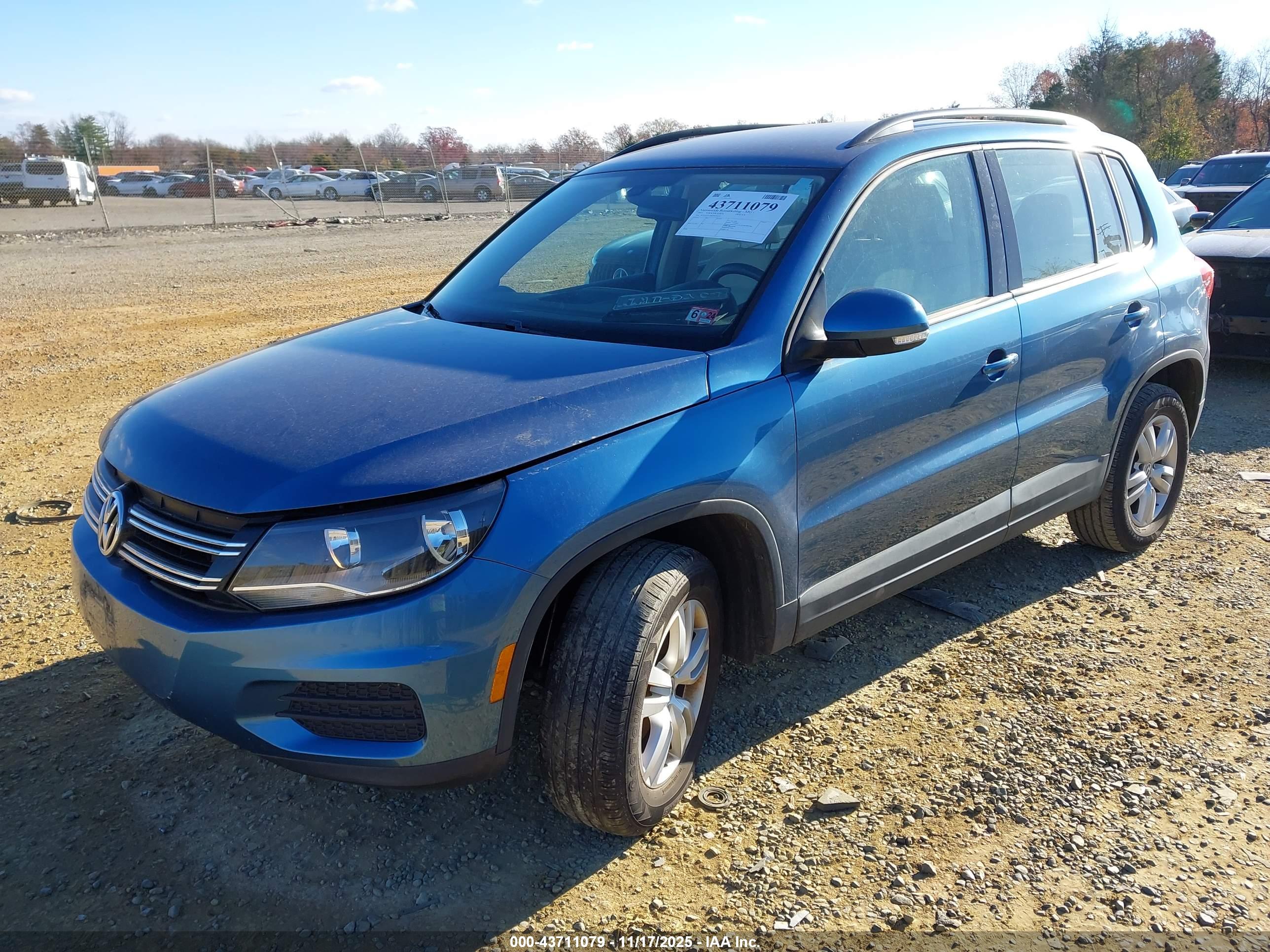 VOLKSWAGEN TIGUAN image 2