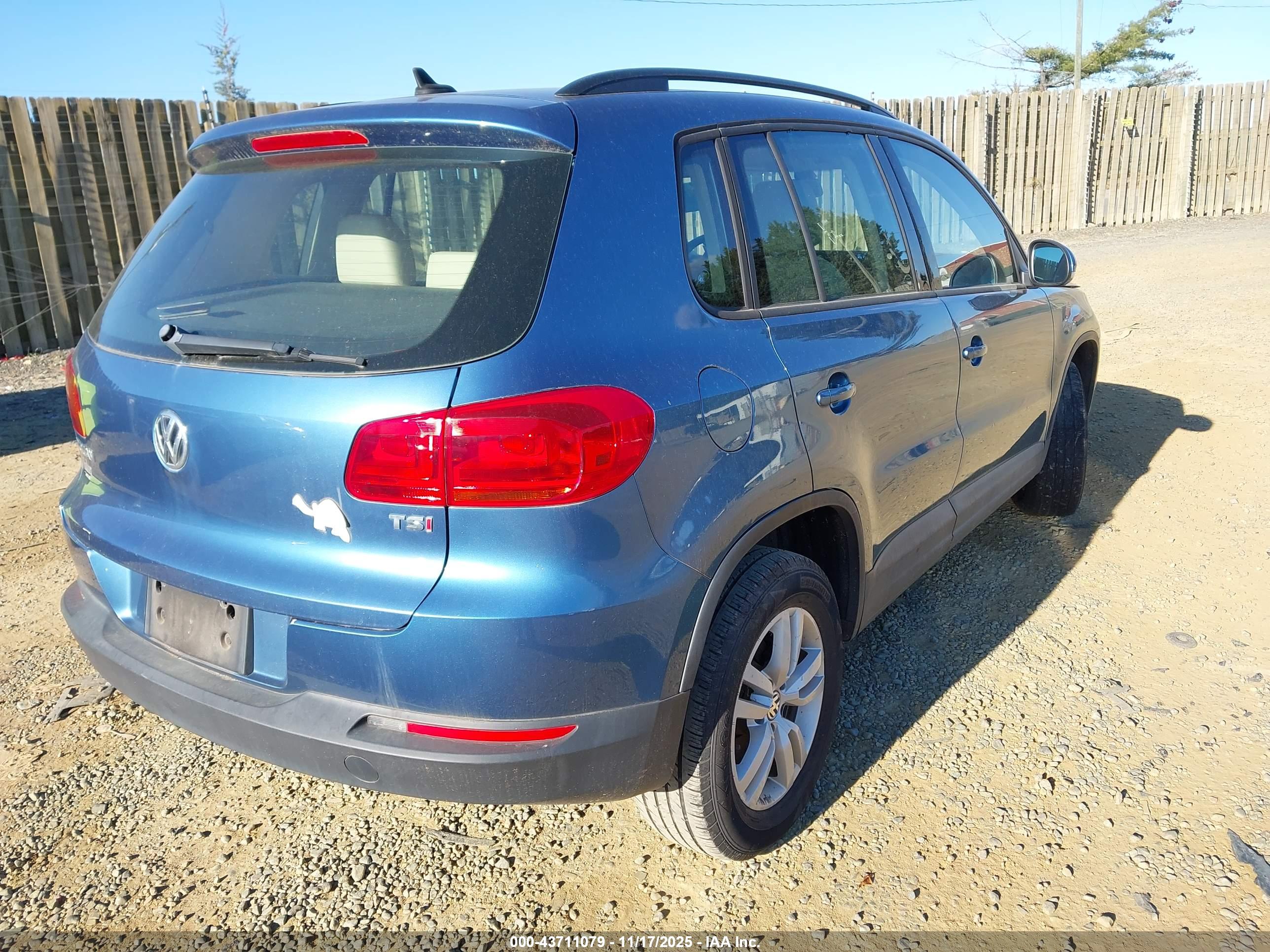VOLKSWAGEN TIGUAN image 4