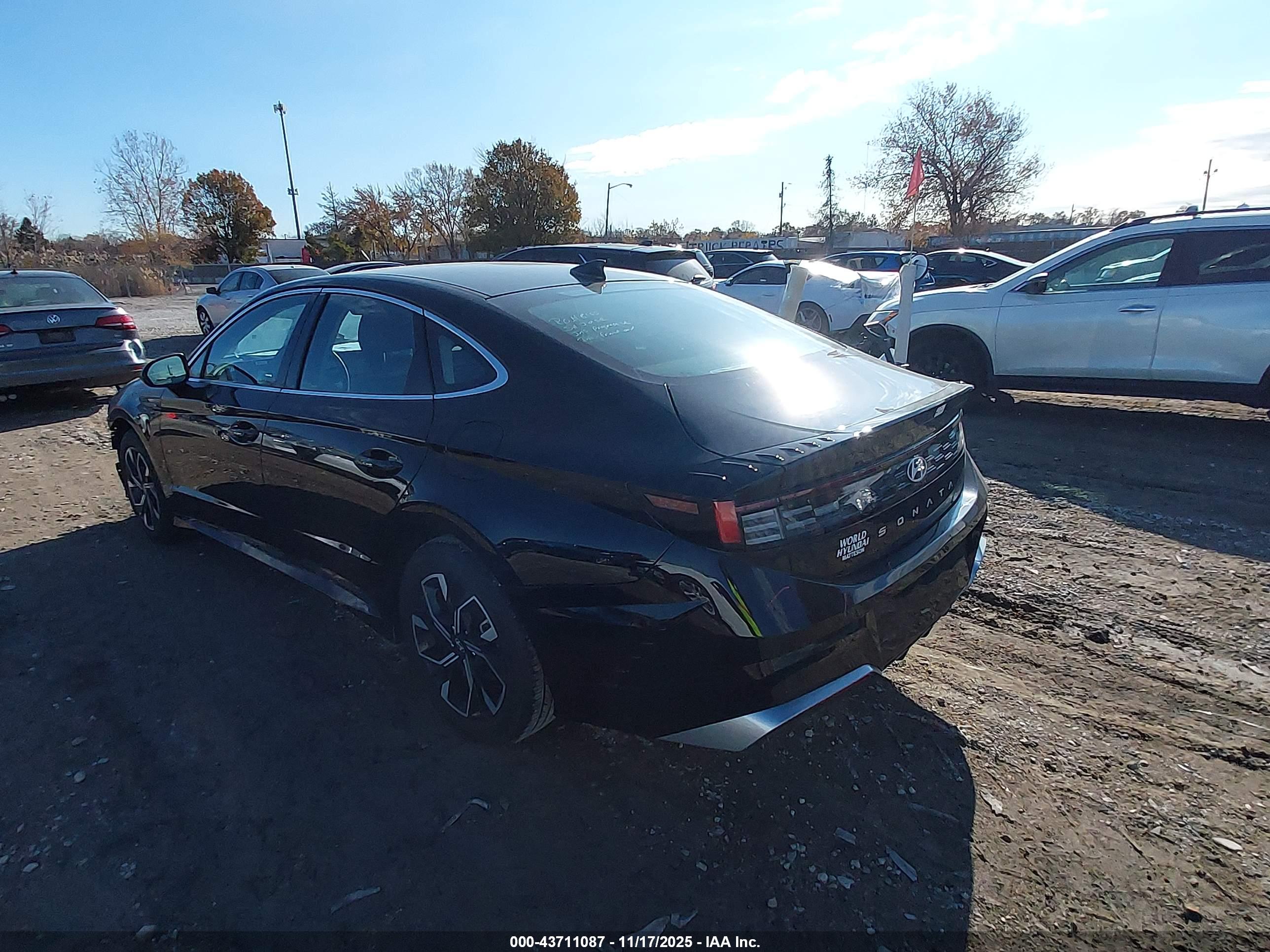 HYUNDAI SONATA image 3
