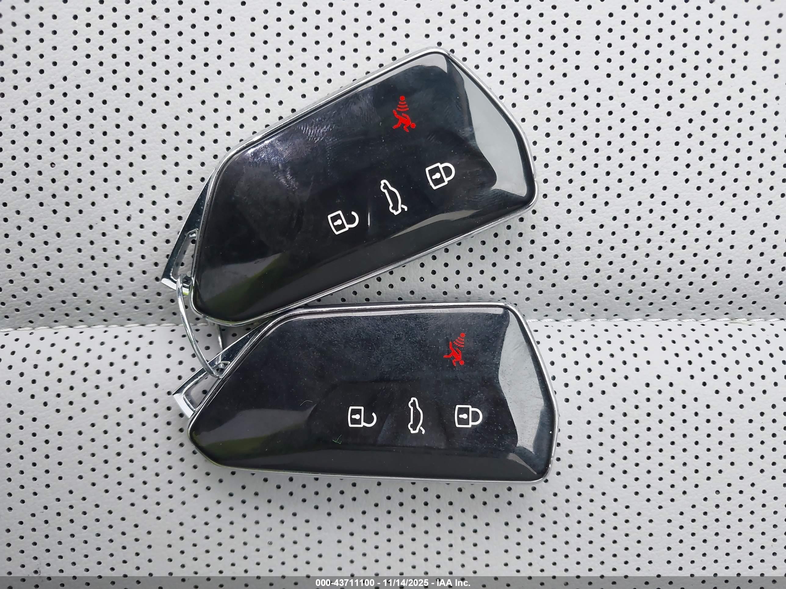 VOLKSWAGEN ID.4 image 11