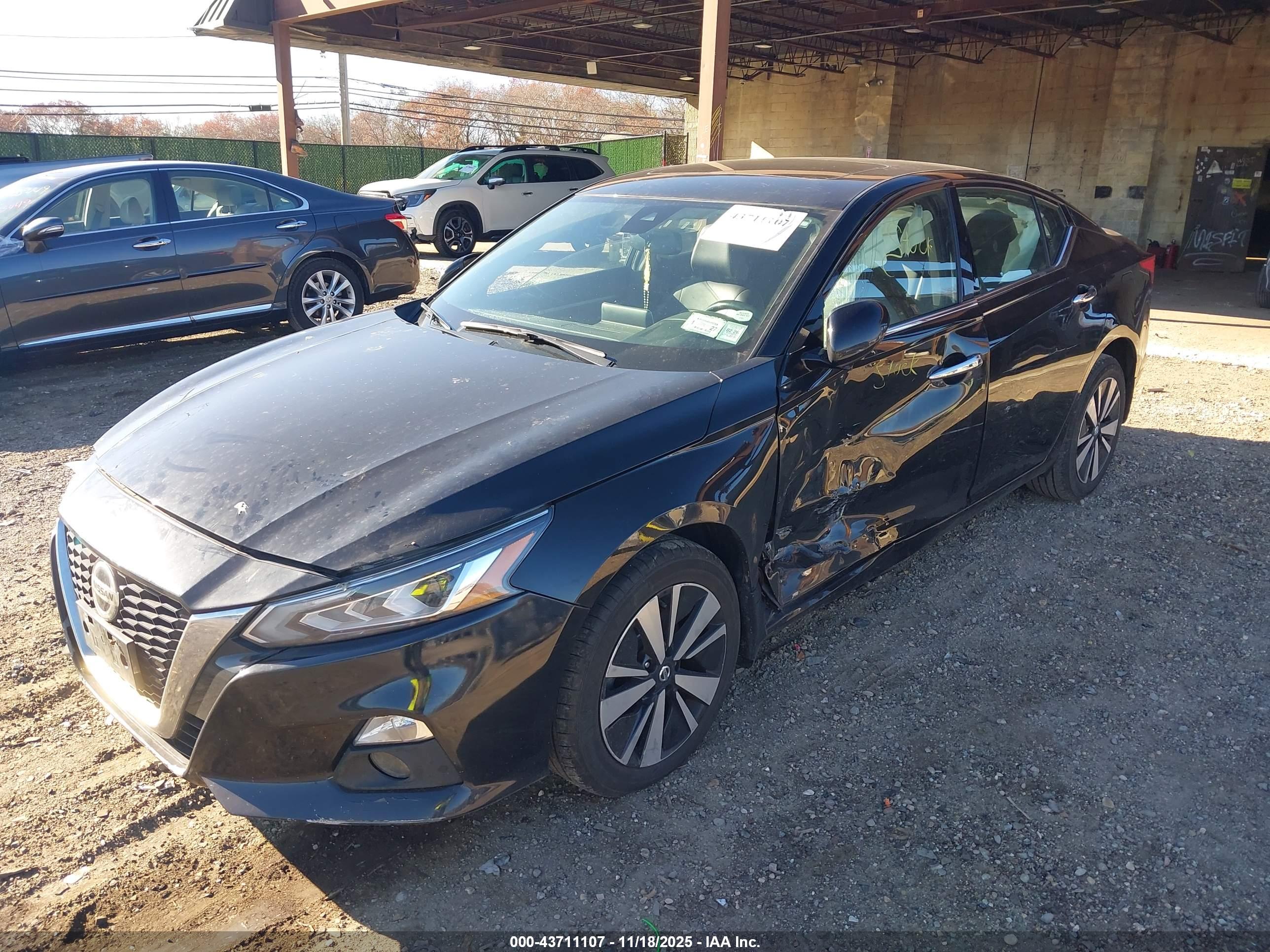 NISSAN ALTIMA image 2