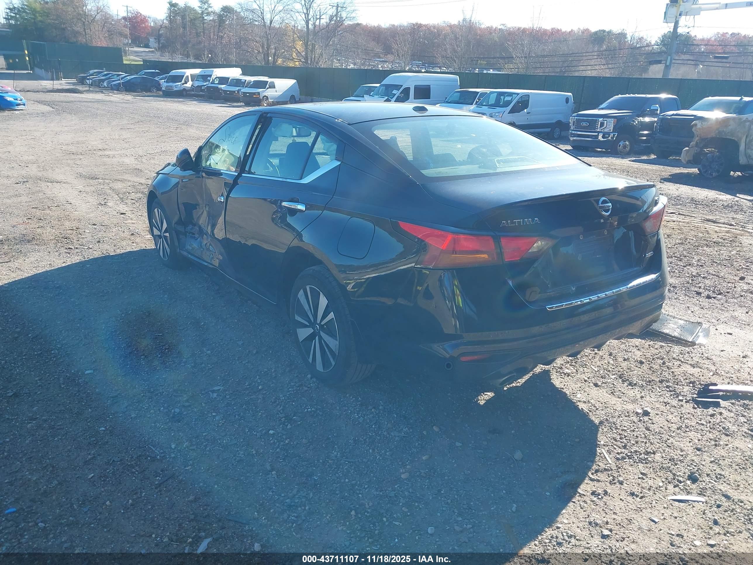 NISSAN ALTIMA image 3
