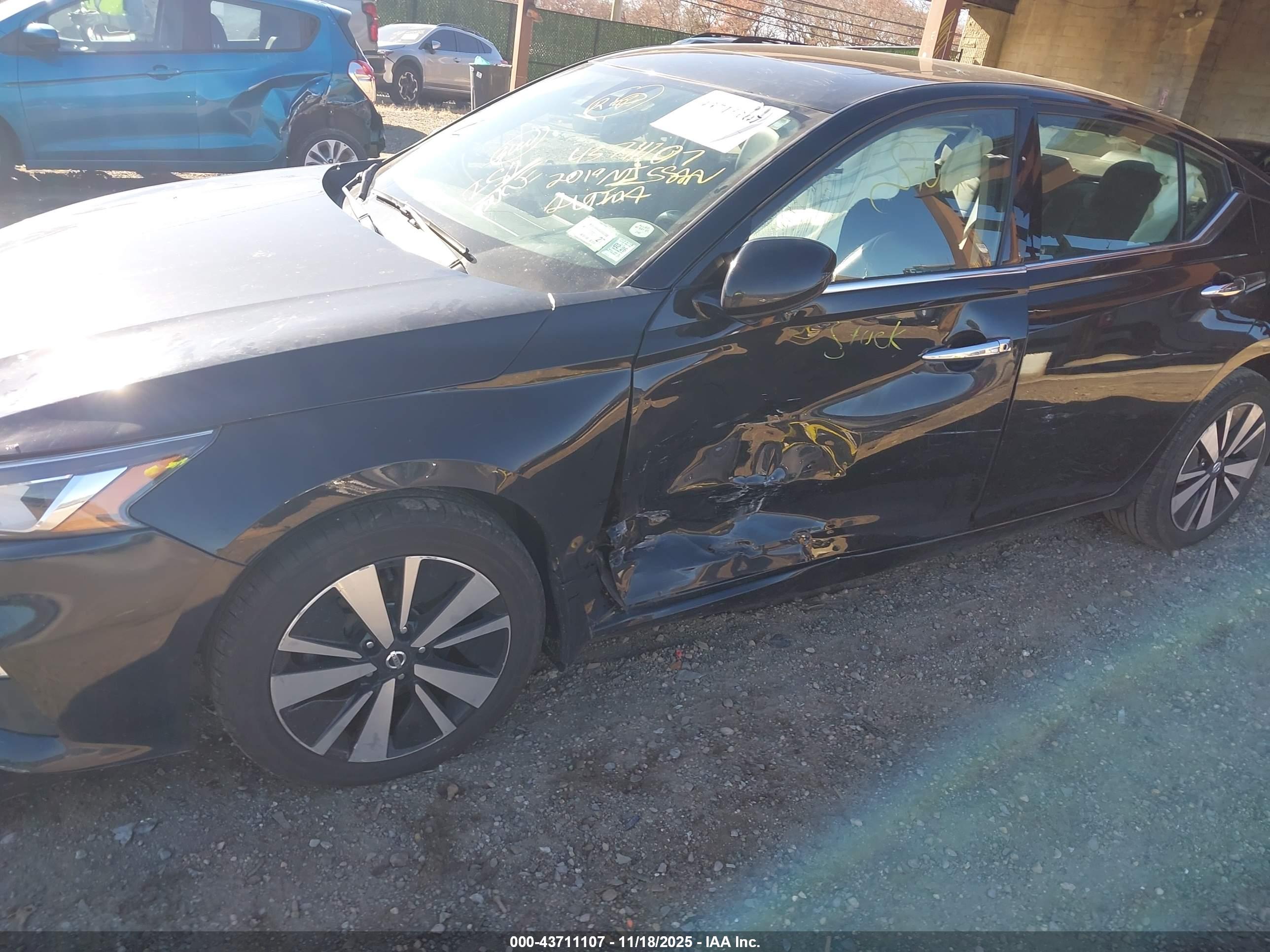 NISSAN ALTIMA image 6