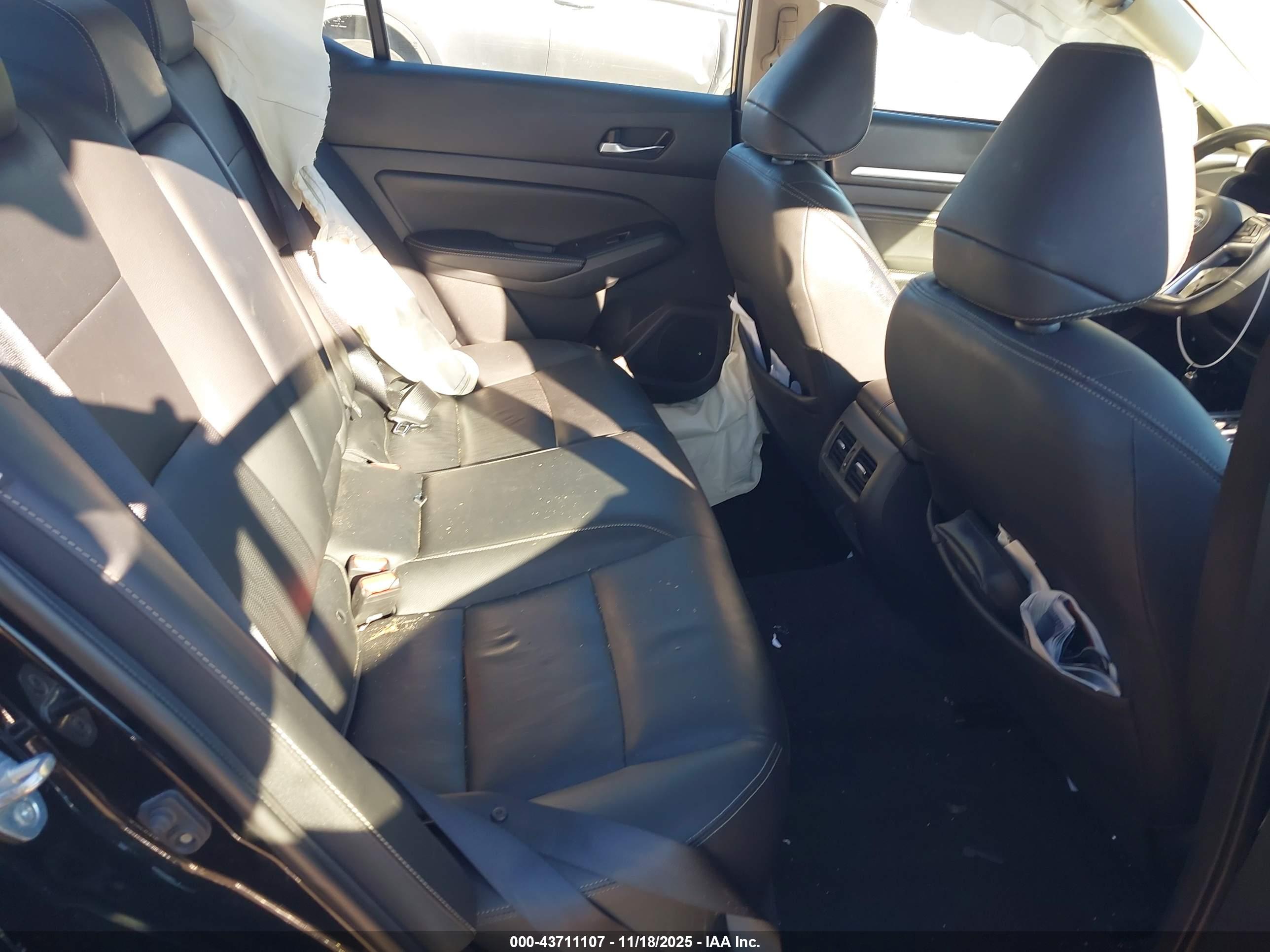 NISSAN ALTIMA image 8