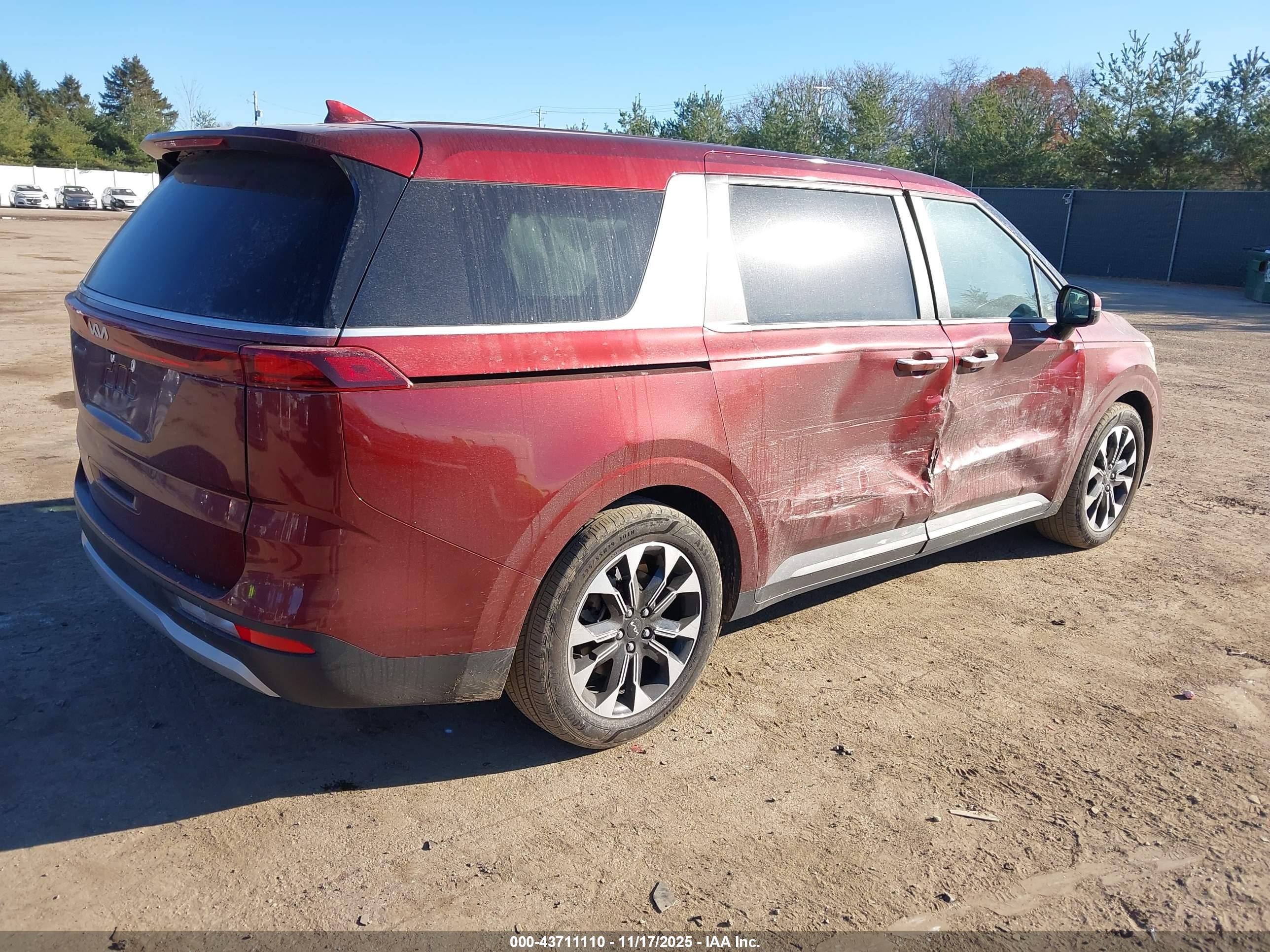 KIA CARNIVAL image 4