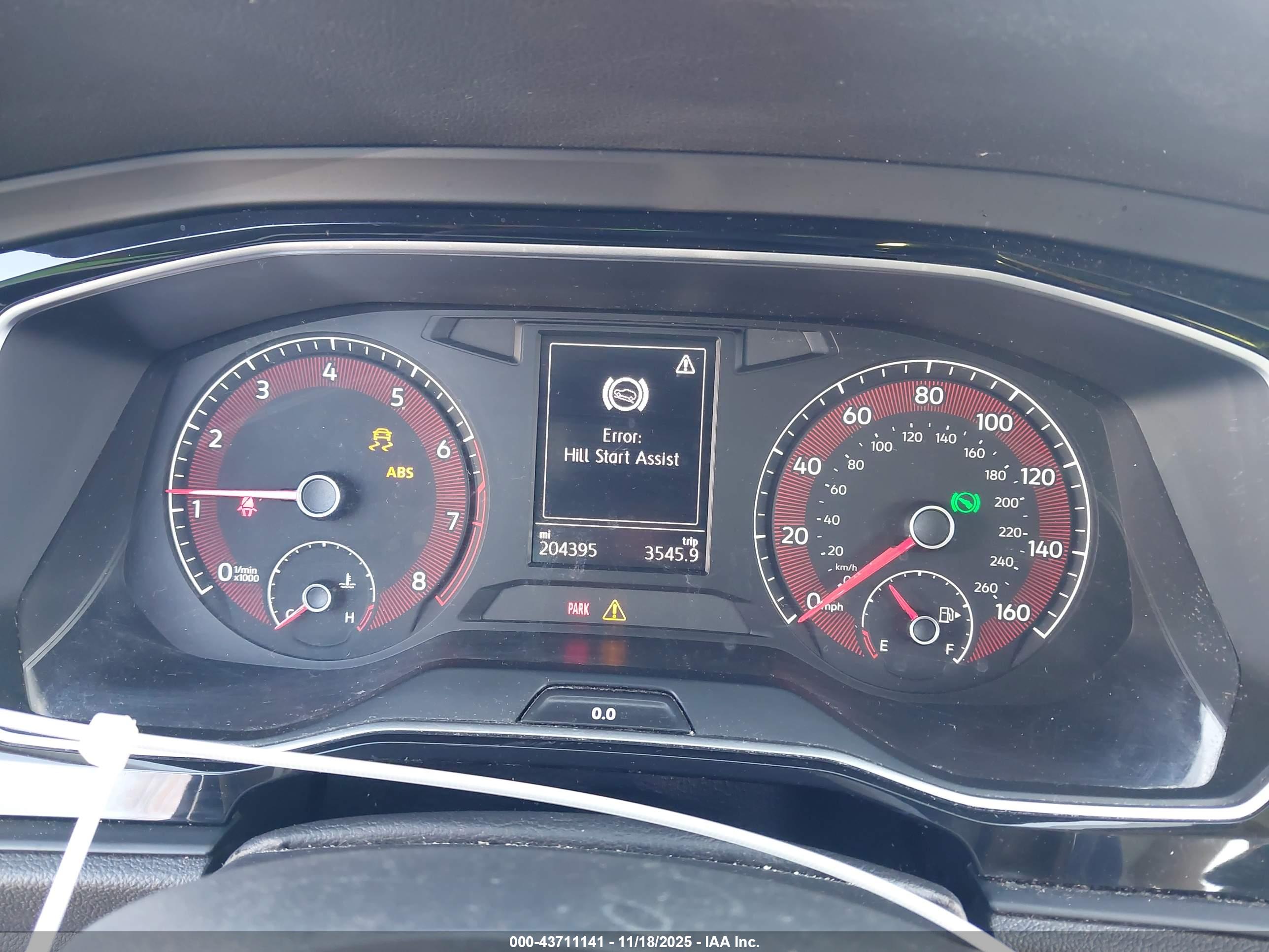 VOLKSWAGEN JETTA image 7