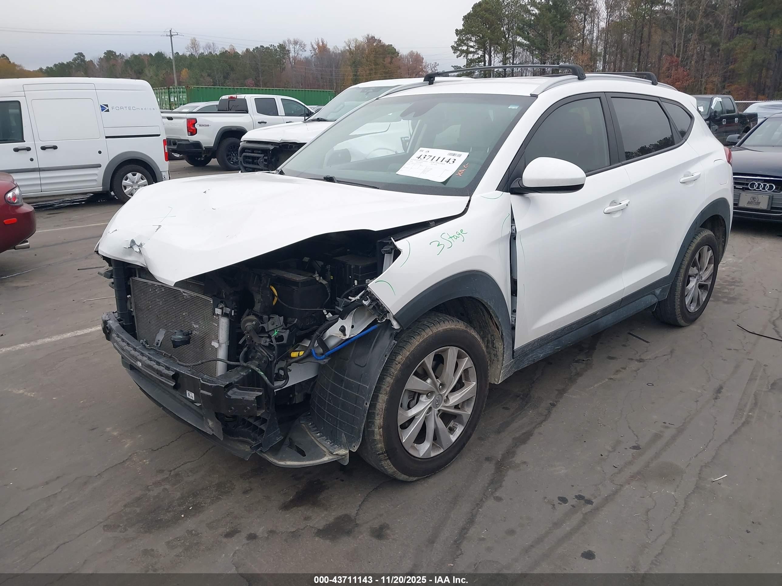 HYUNDAI TUCSON image 2