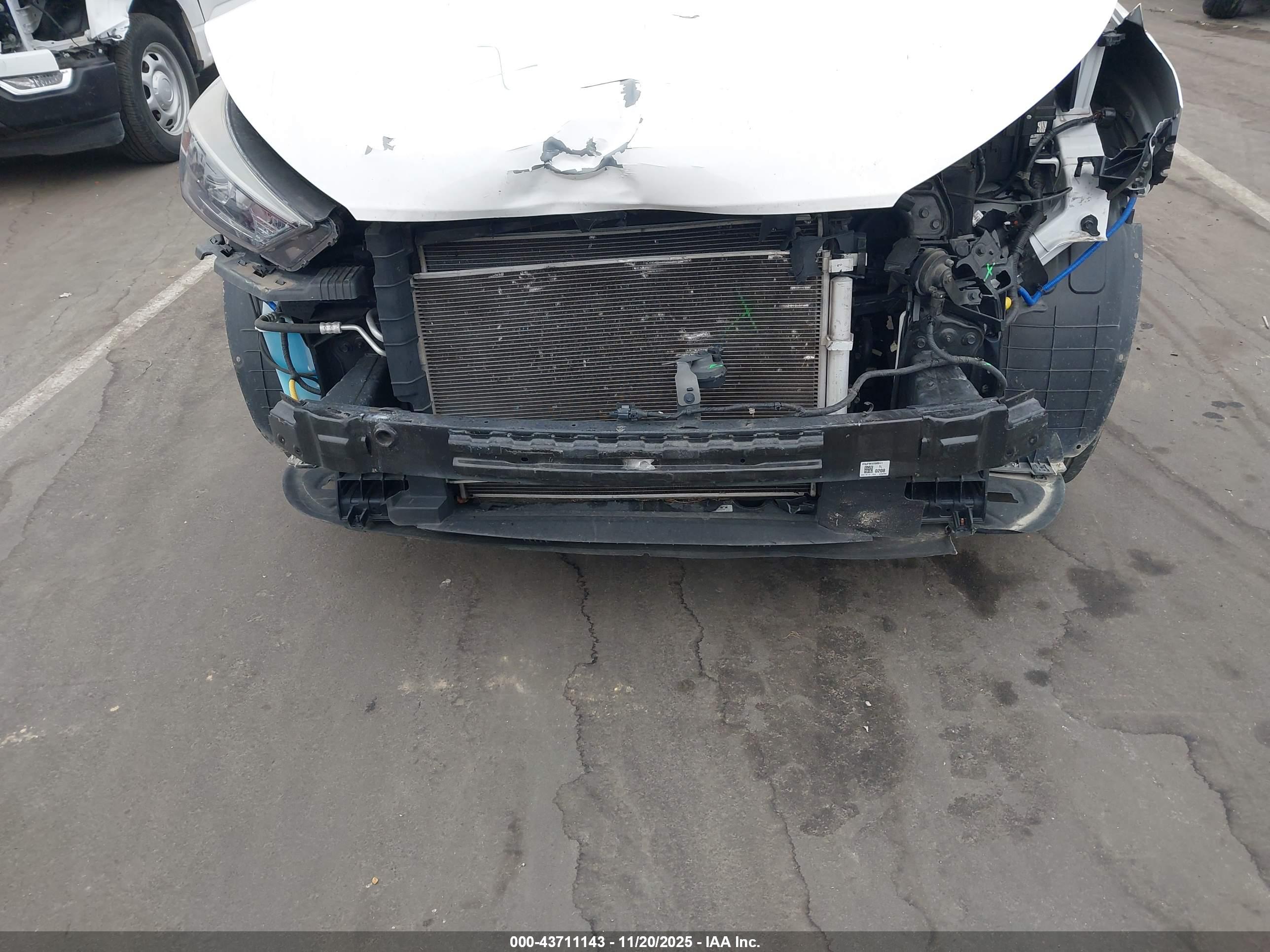 HYUNDAI TUCSON image 6