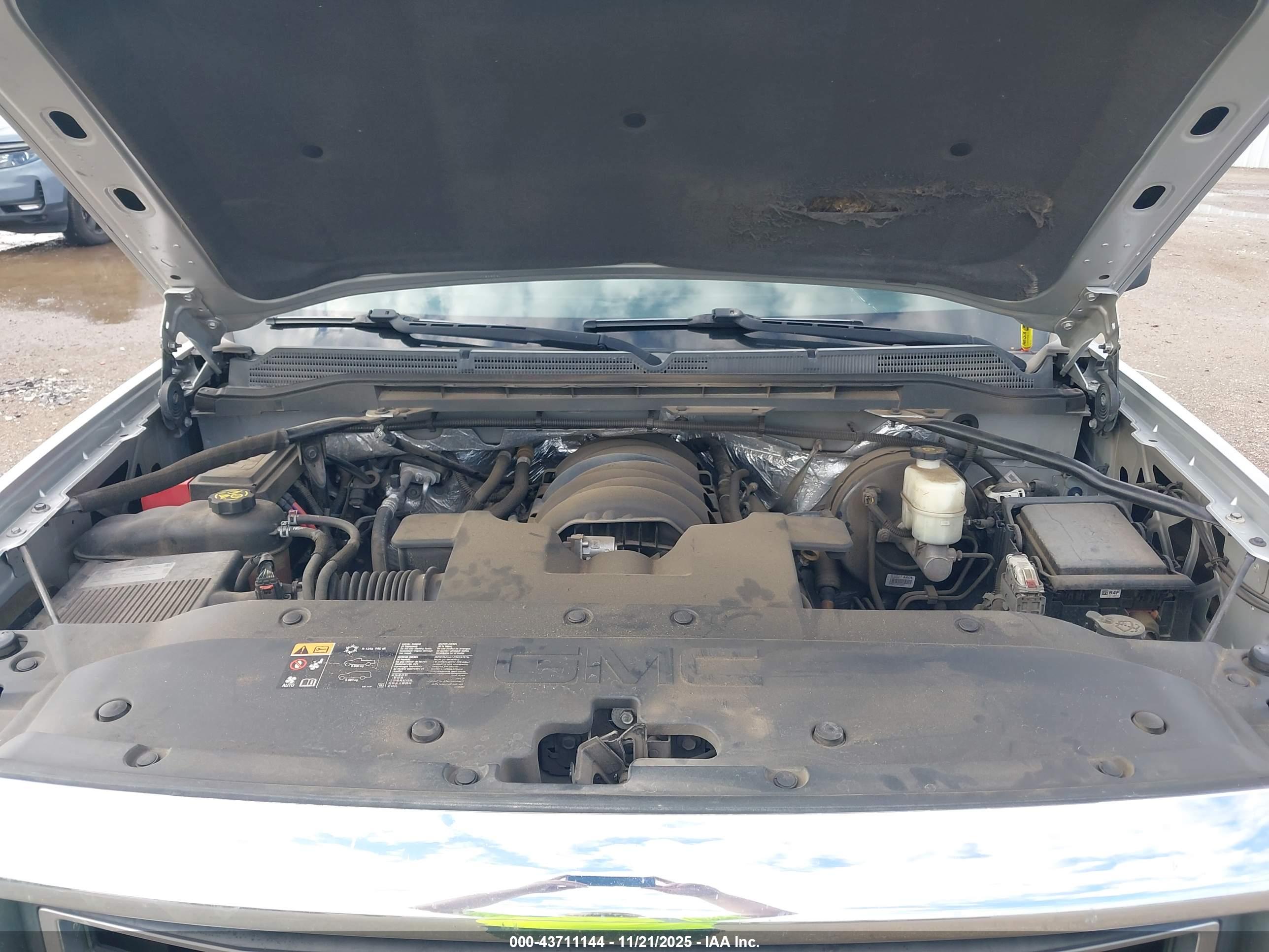 GMC SIERRA image 10