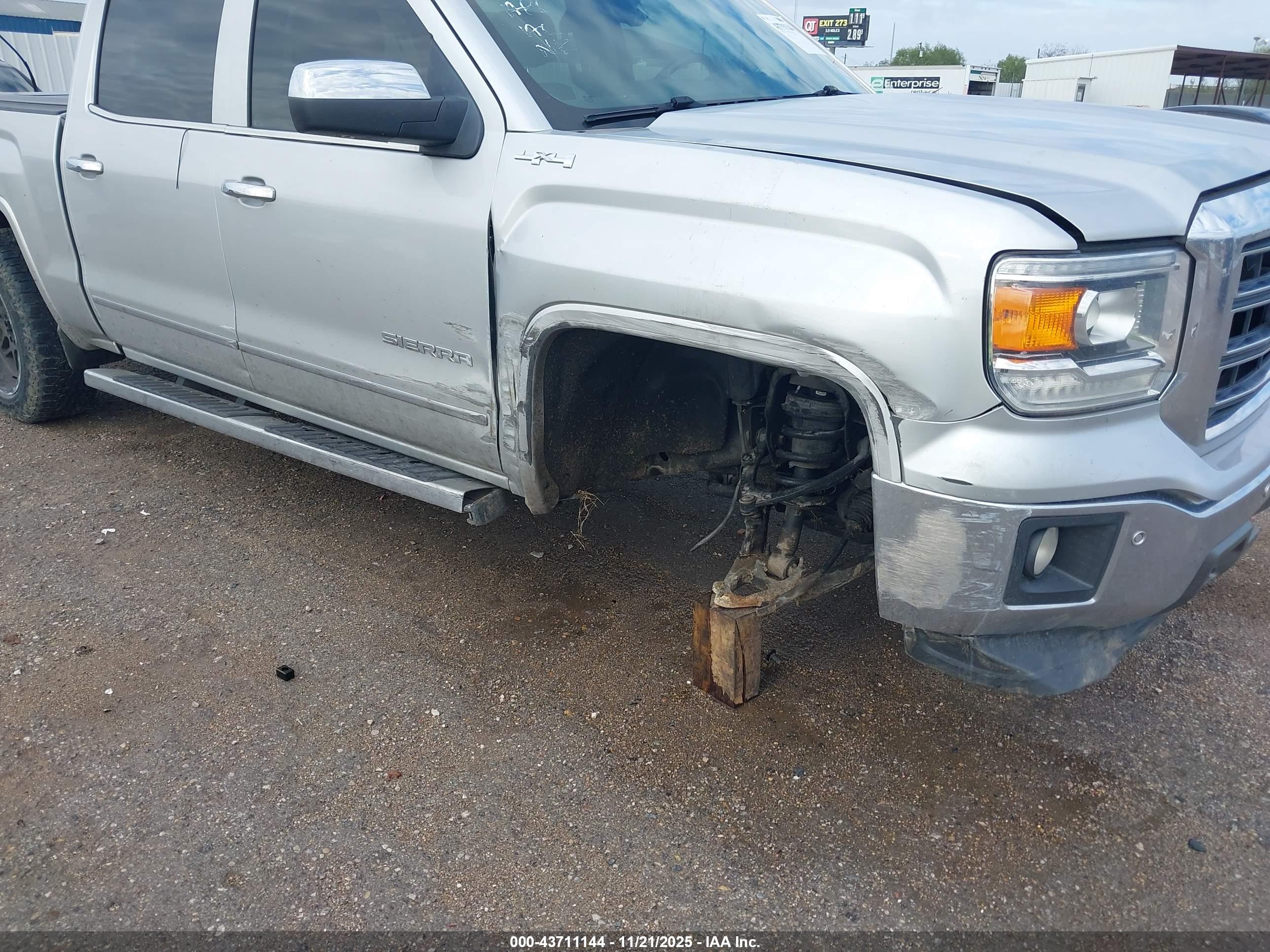 GMC SIERRA image 6