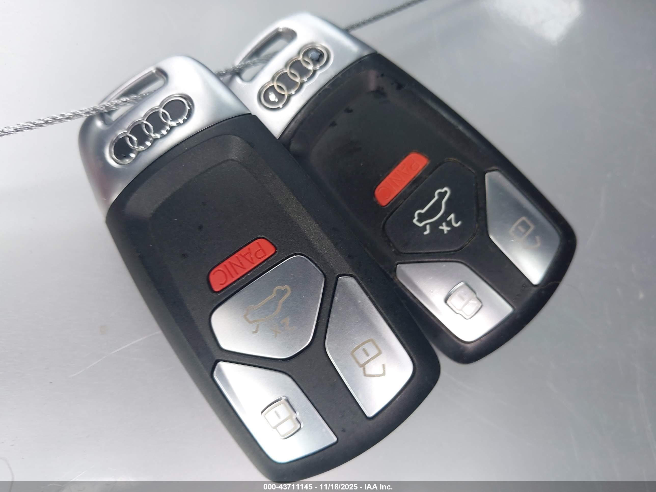 AUDI A4 image 11