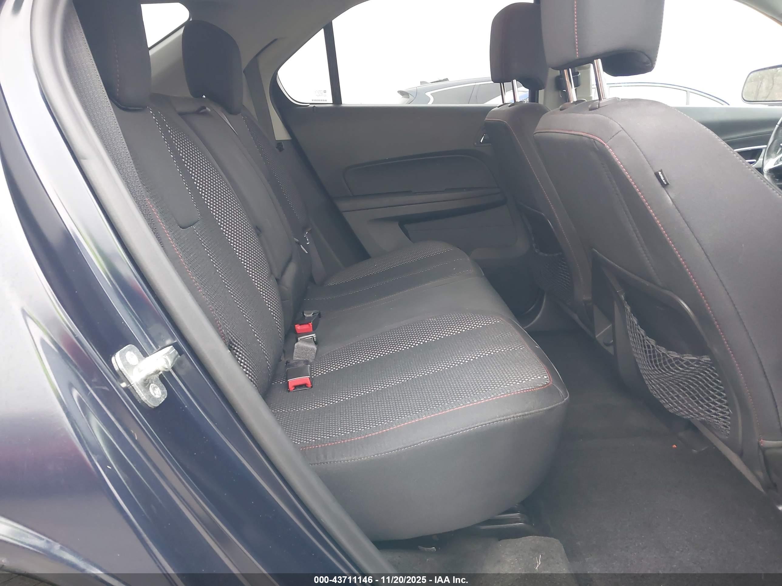 CHEVROLET EQUINOX image 8