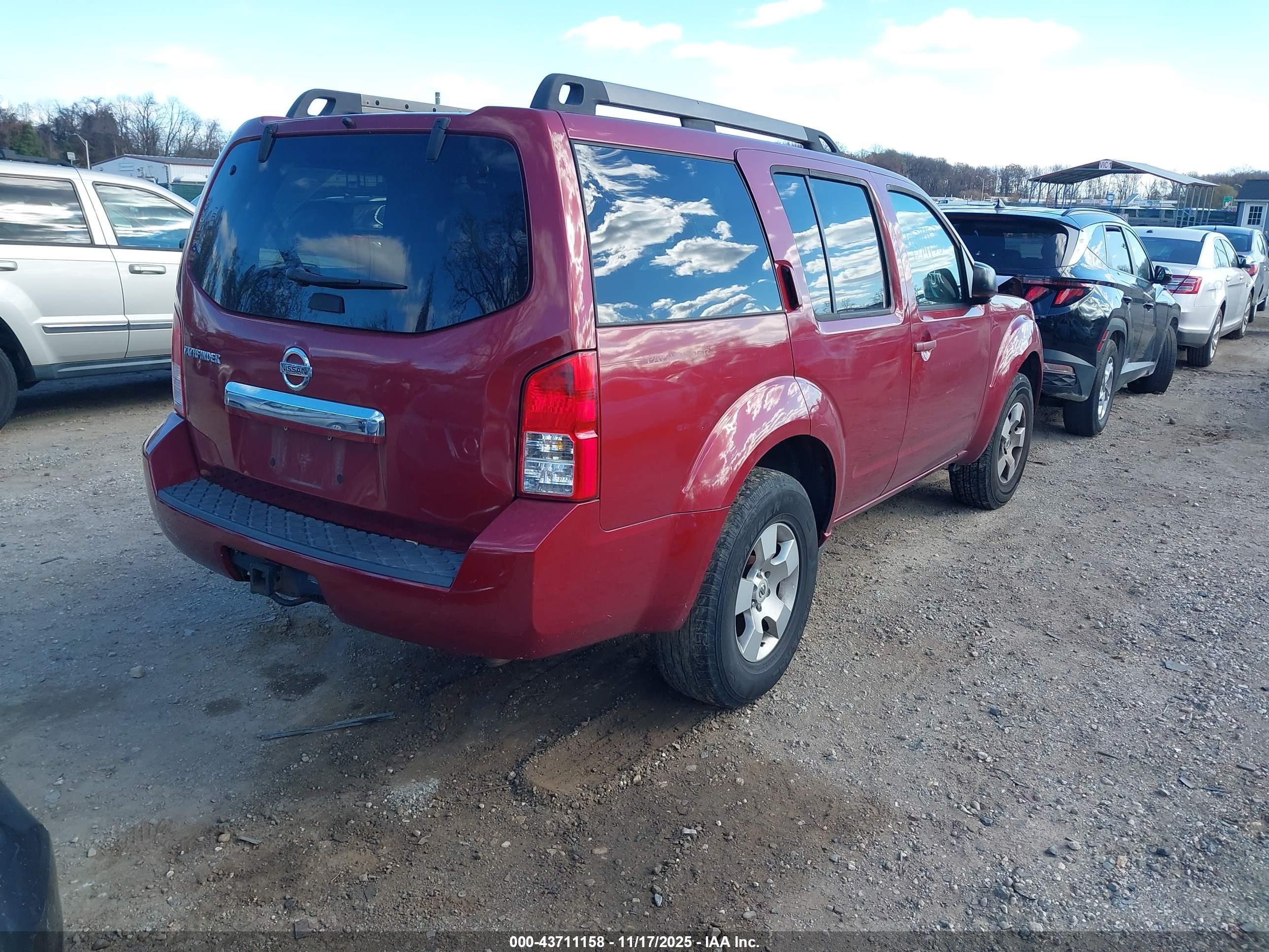 NISSAN PATHFINDER image 4