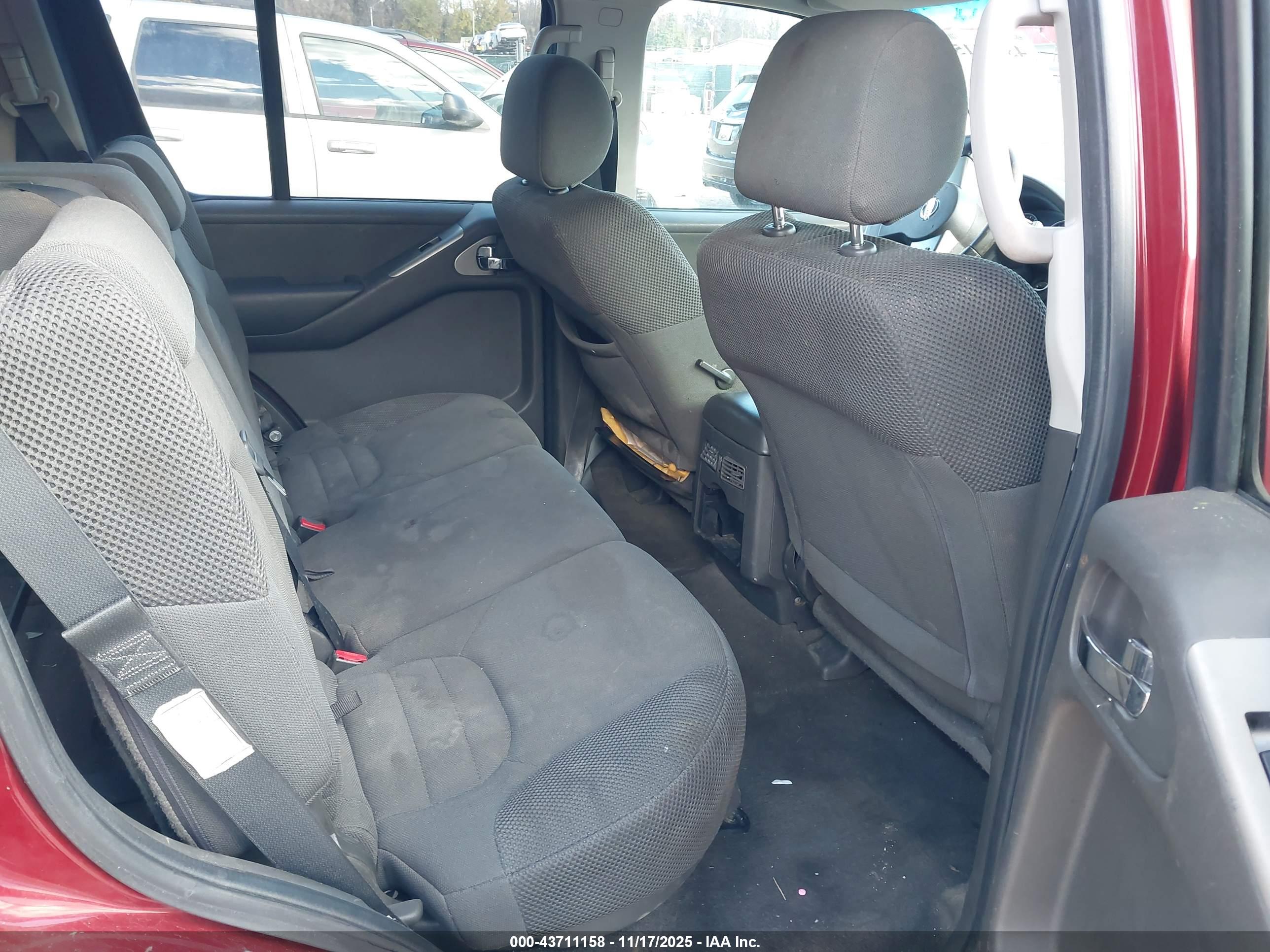 NISSAN PATHFINDER image 8
