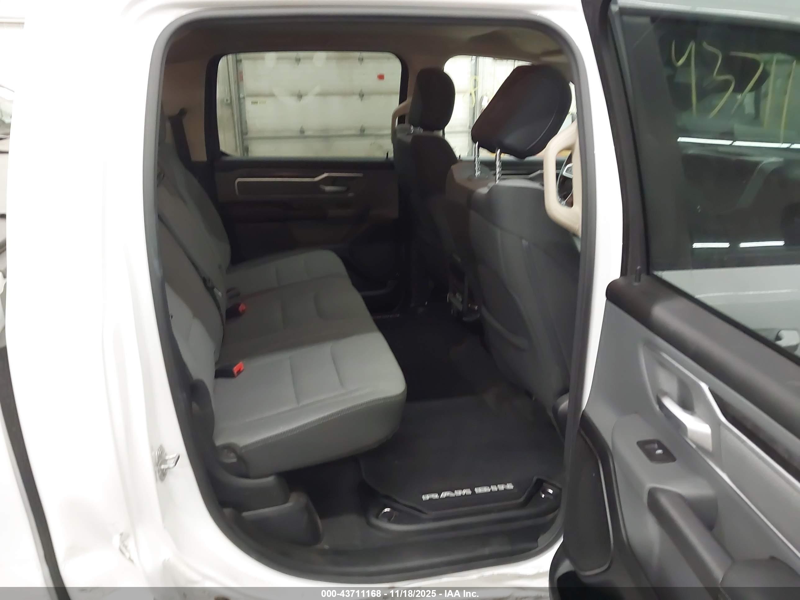 RAM 1500 image 8
