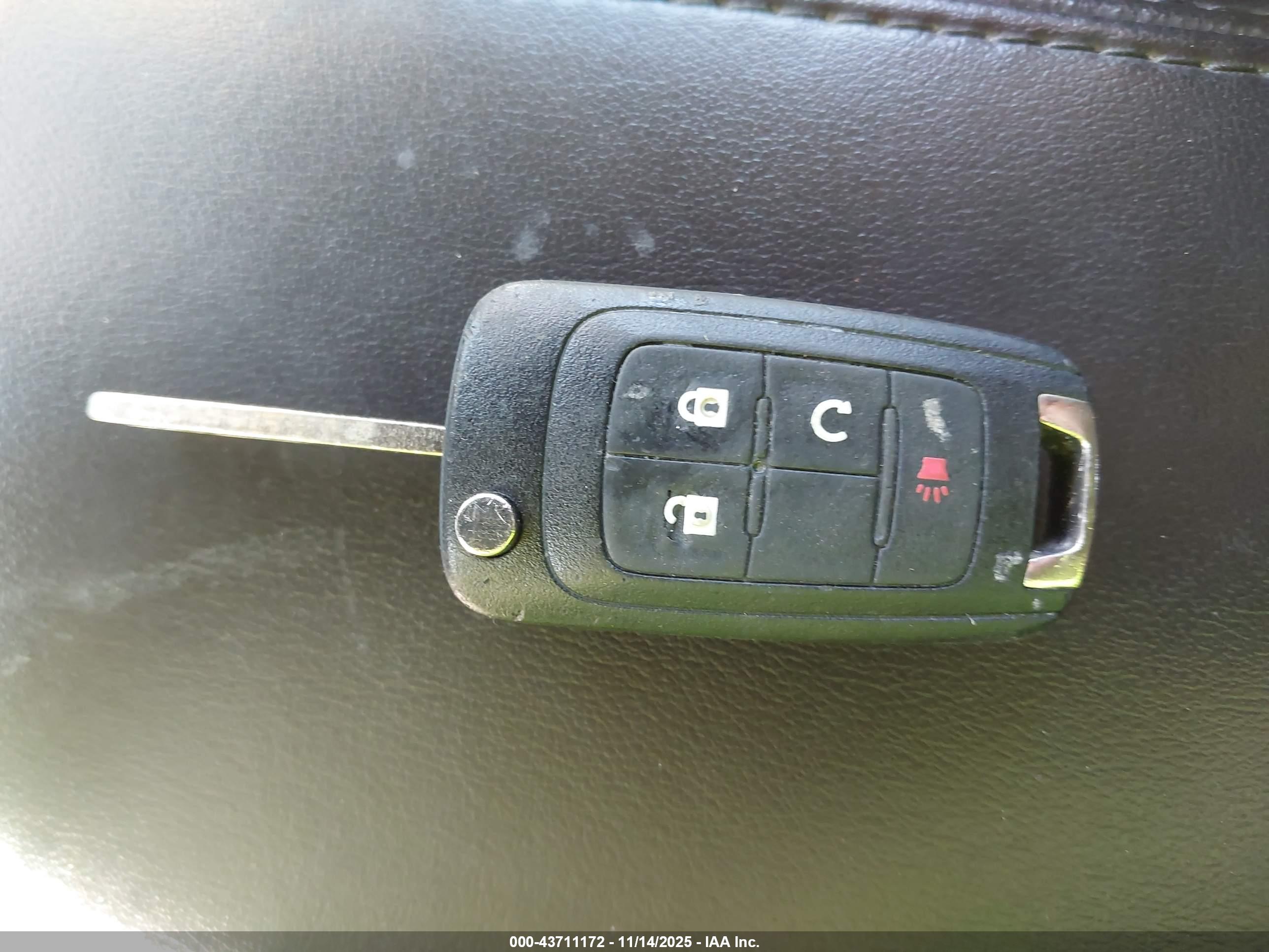 CHEVROLET EQUINOX image 11