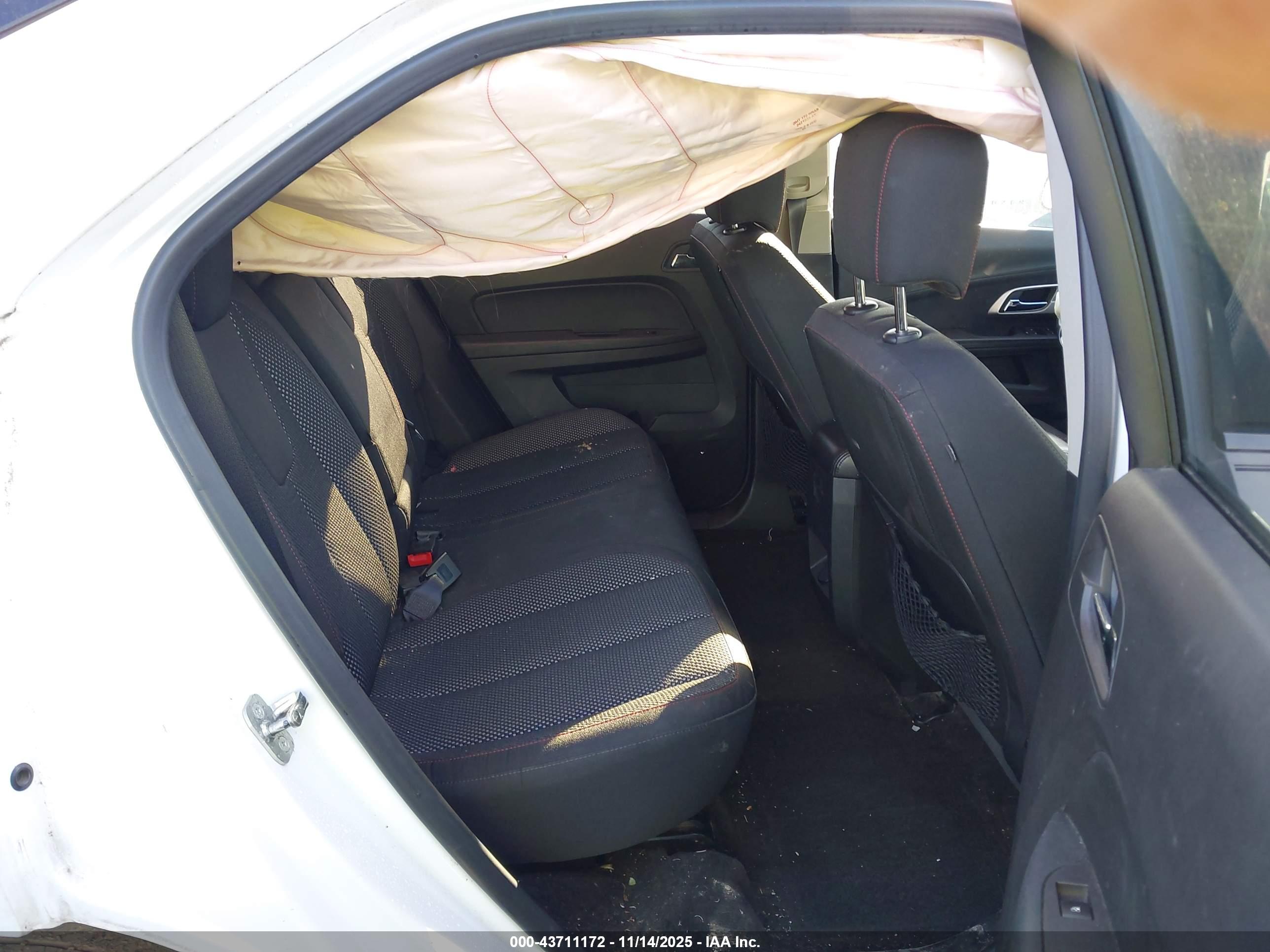 CHEVROLET EQUINOX image 8