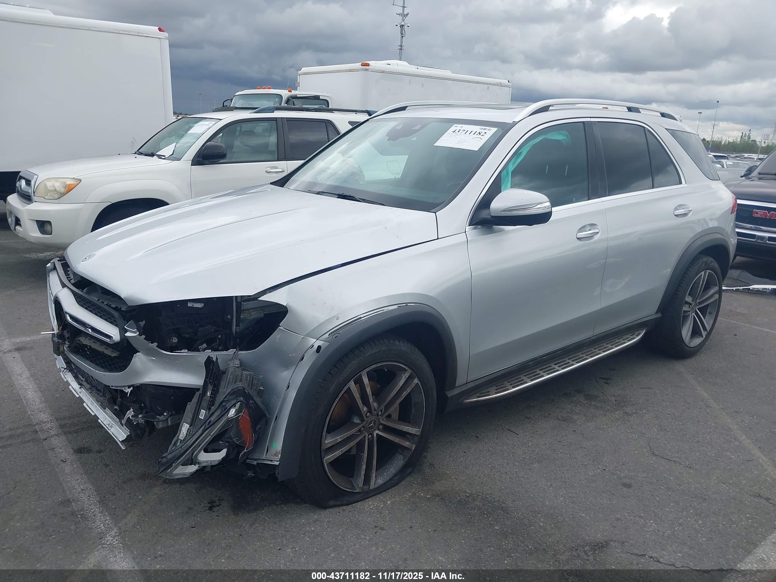 MERCEDES-BENZ GLE image 2