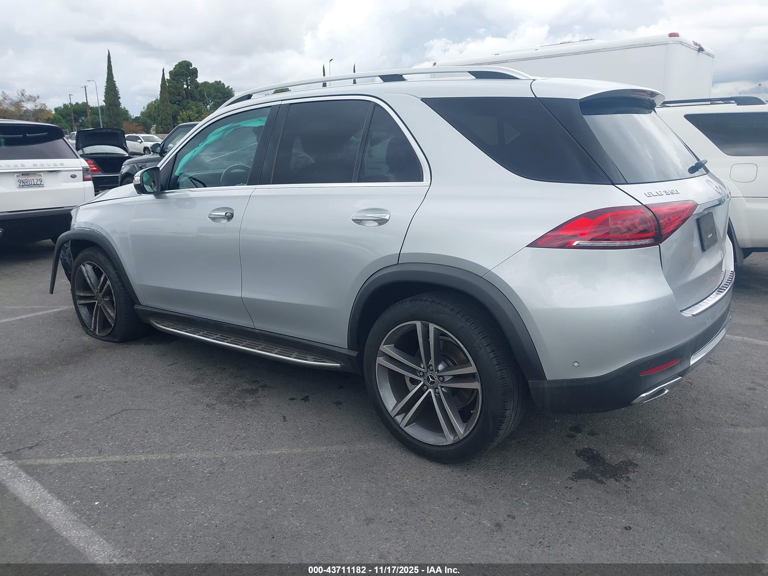 MERCEDES-BENZ GLE image 3