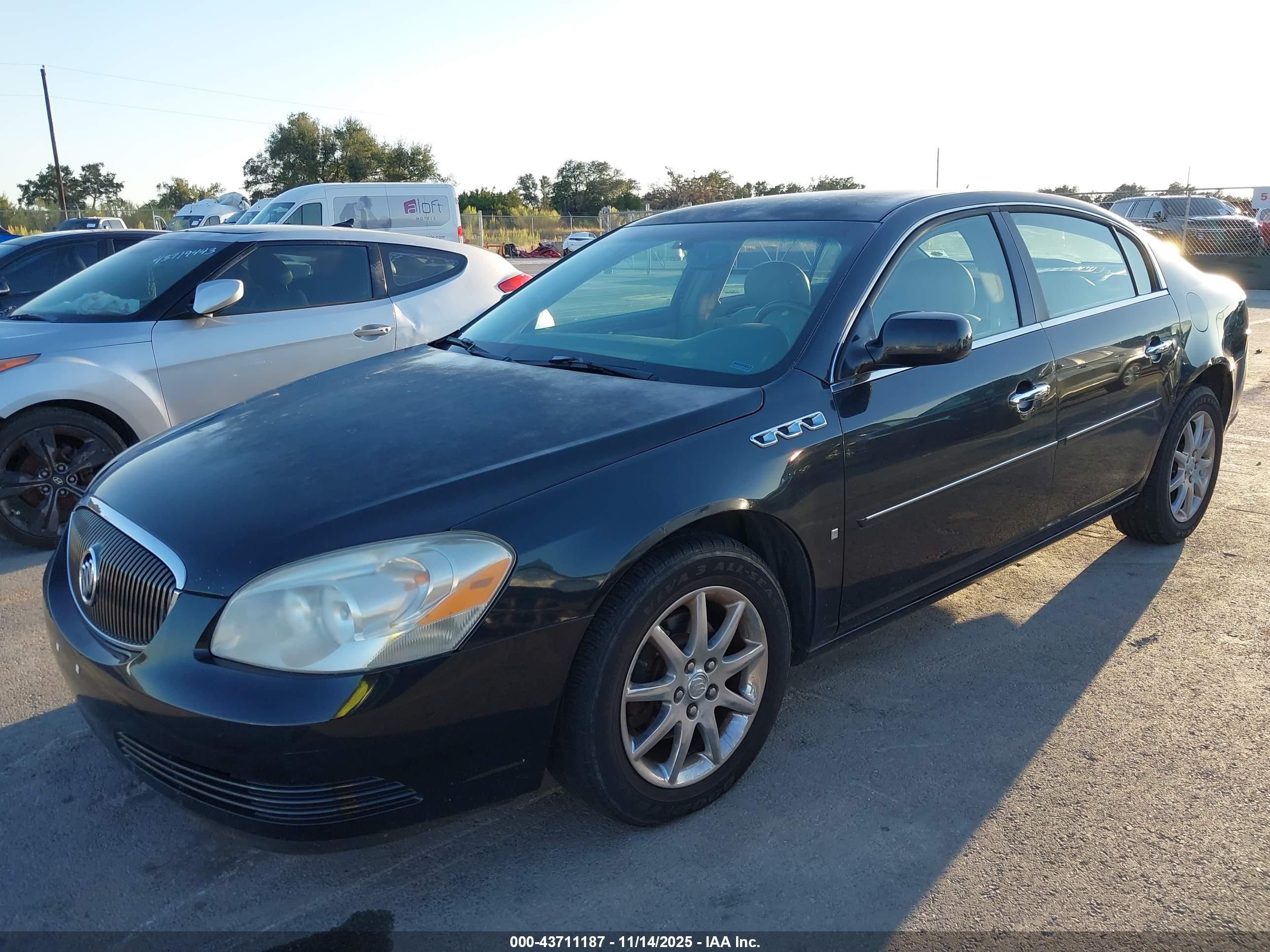 BUICK LUCERNE image 2