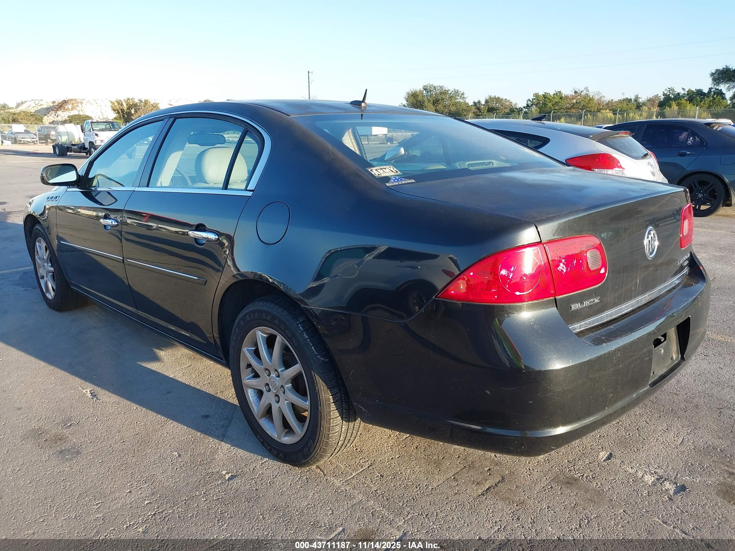 BUICK LUCERNE image 3