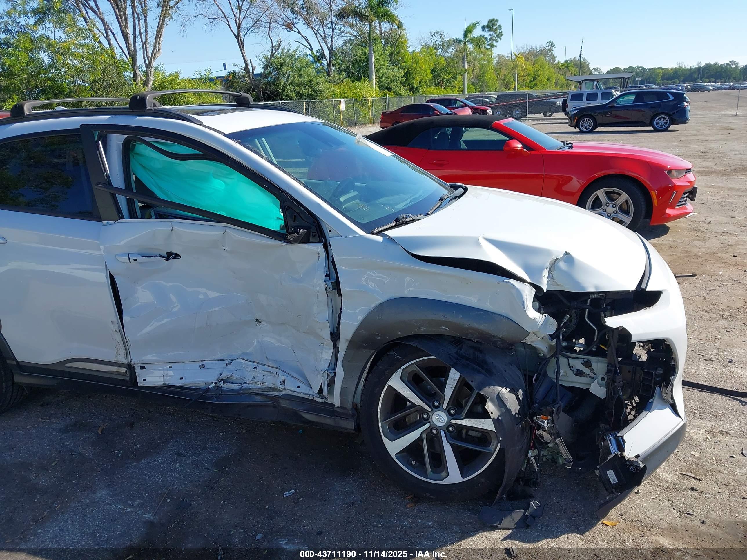 HYUNDAI KONA image 6