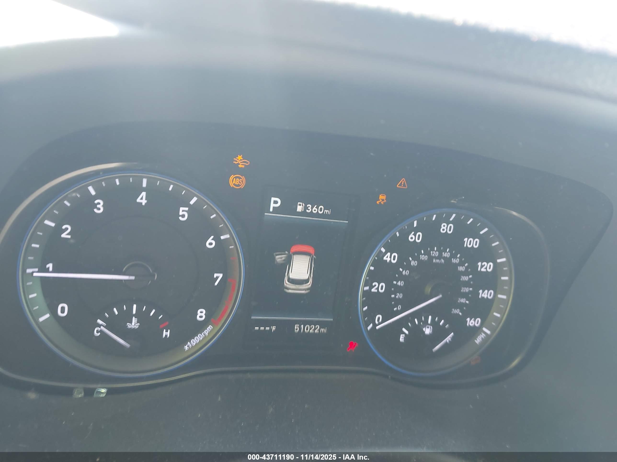HYUNDAI KONA image 7