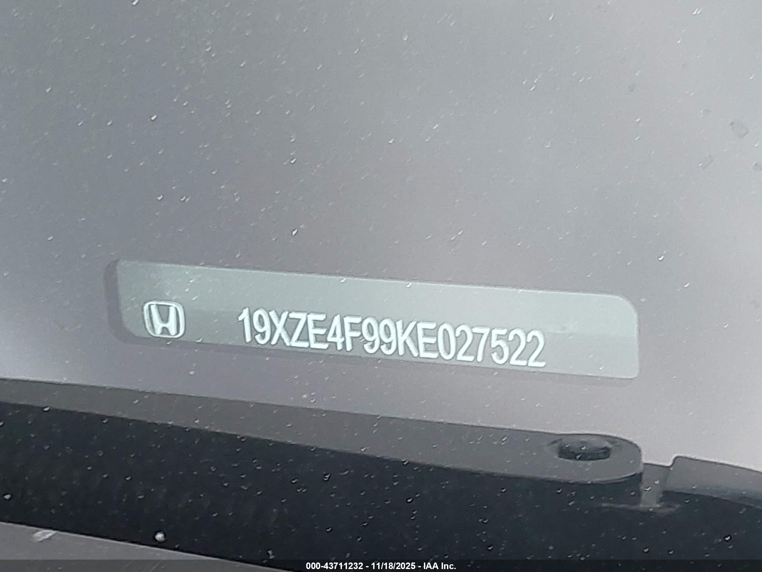 HONDA INSIGHT image 9