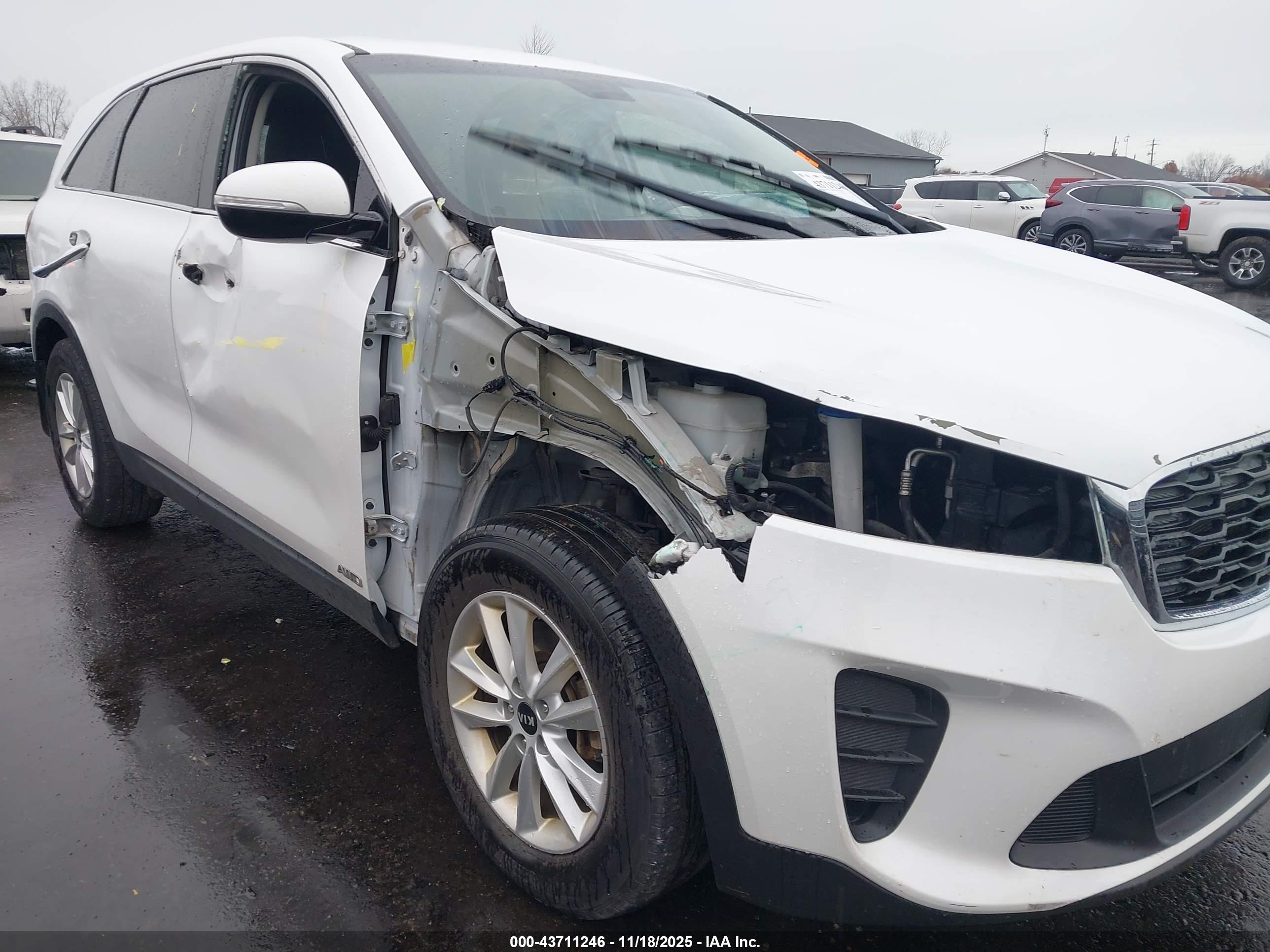 KIA SORENTO image 6