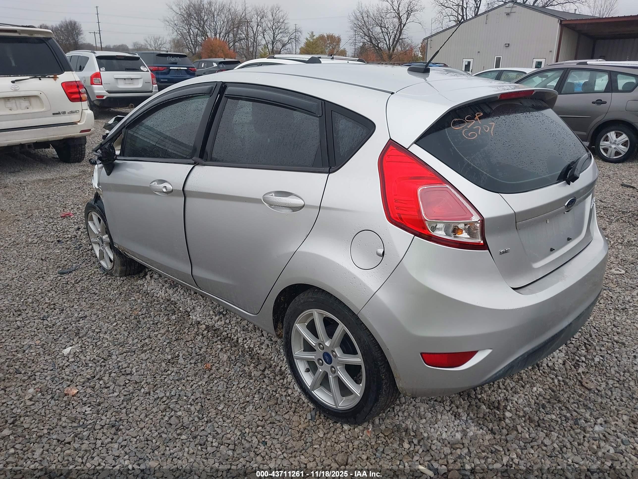 FORD FIESTA image 3