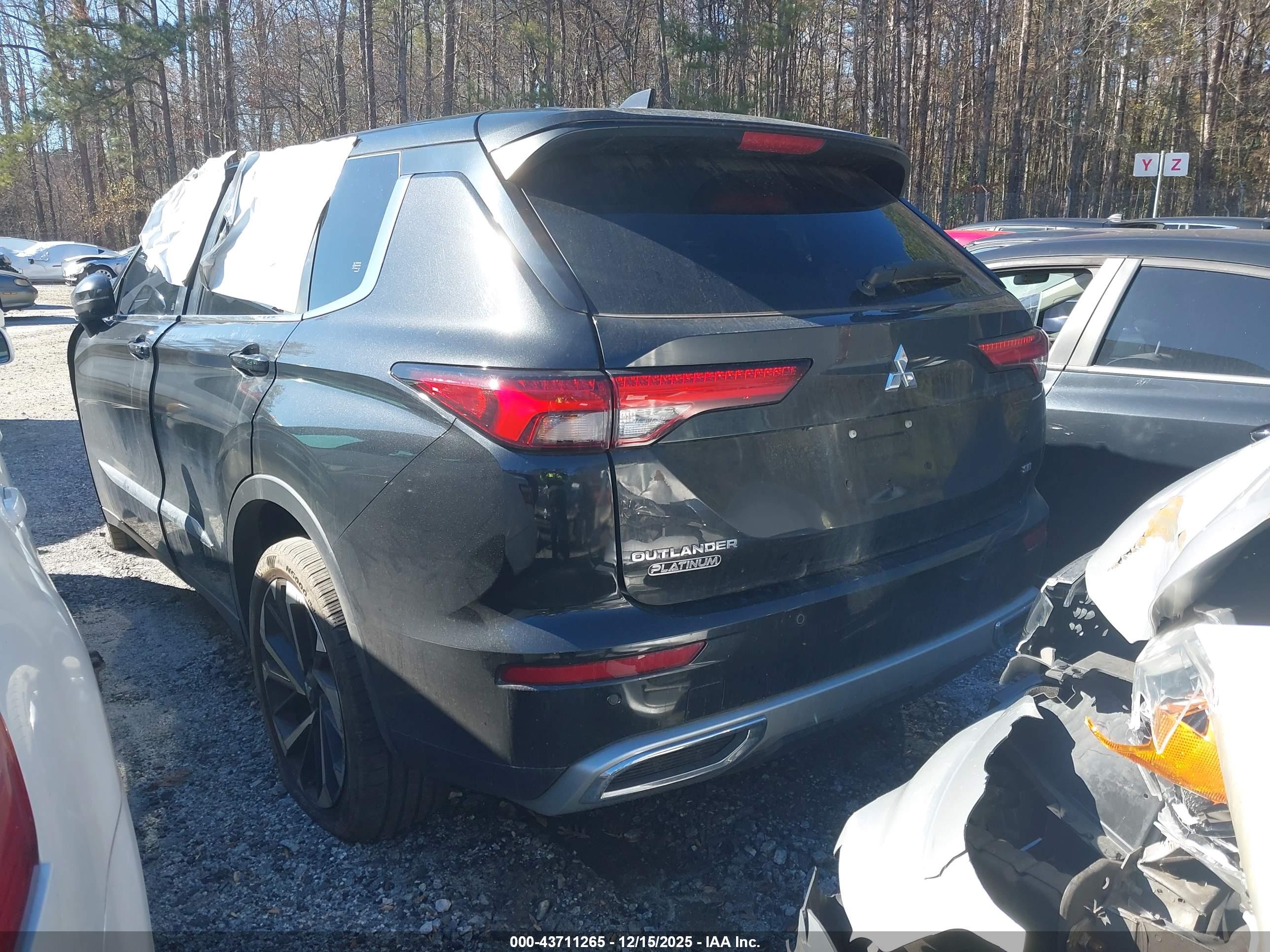 MITSUBISHI OUTLANDER image 3
