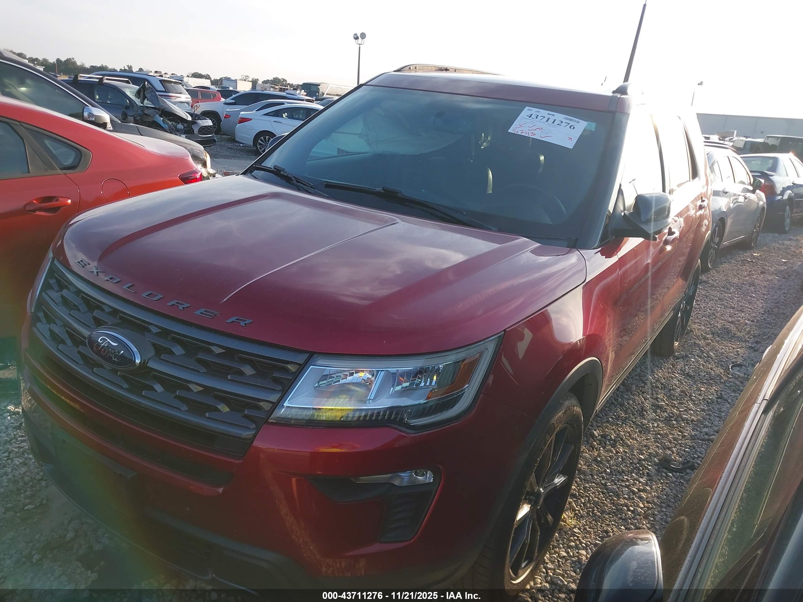 FORD EXPLORER image 2