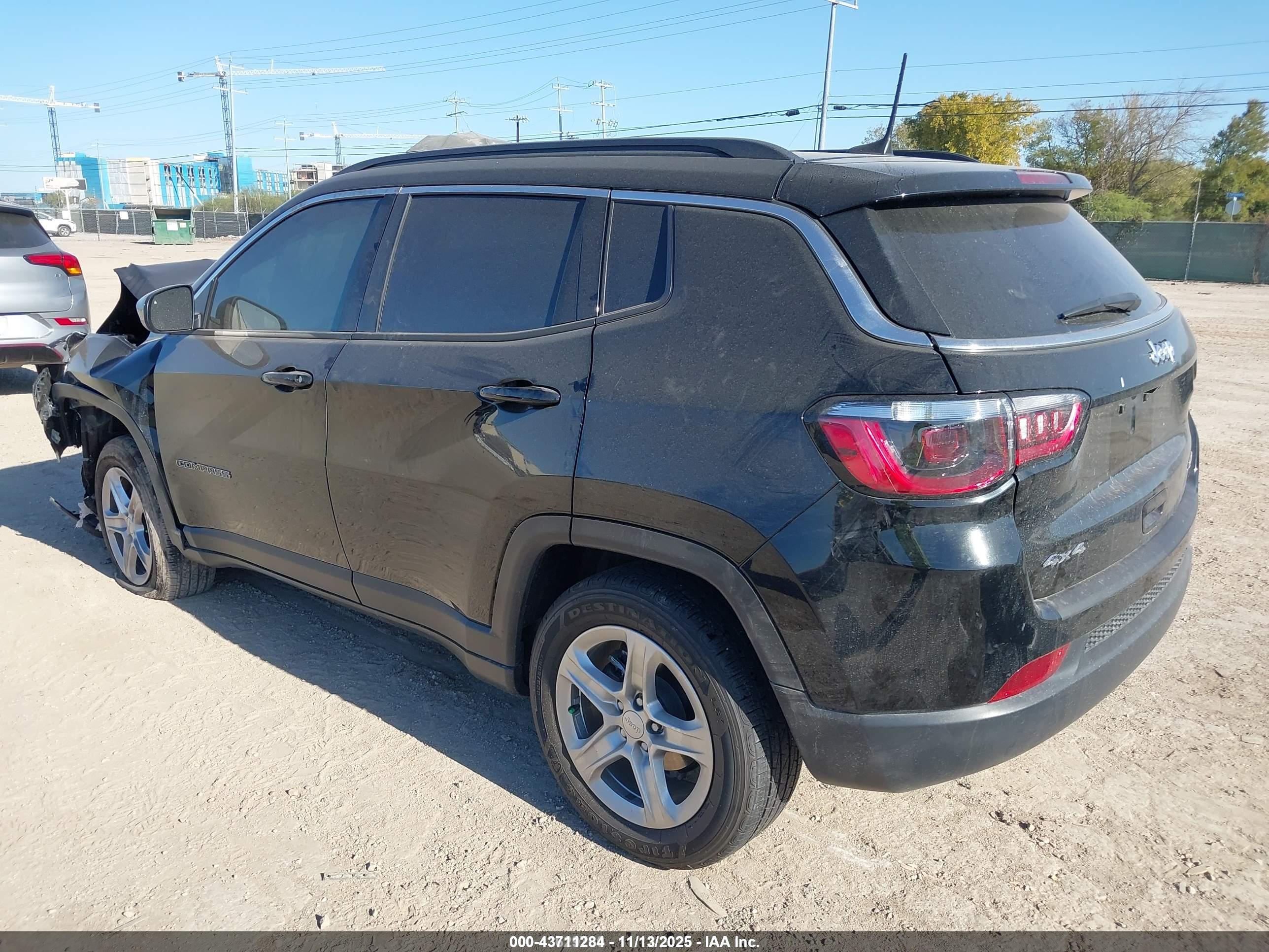 JEEP COMPASS image 3