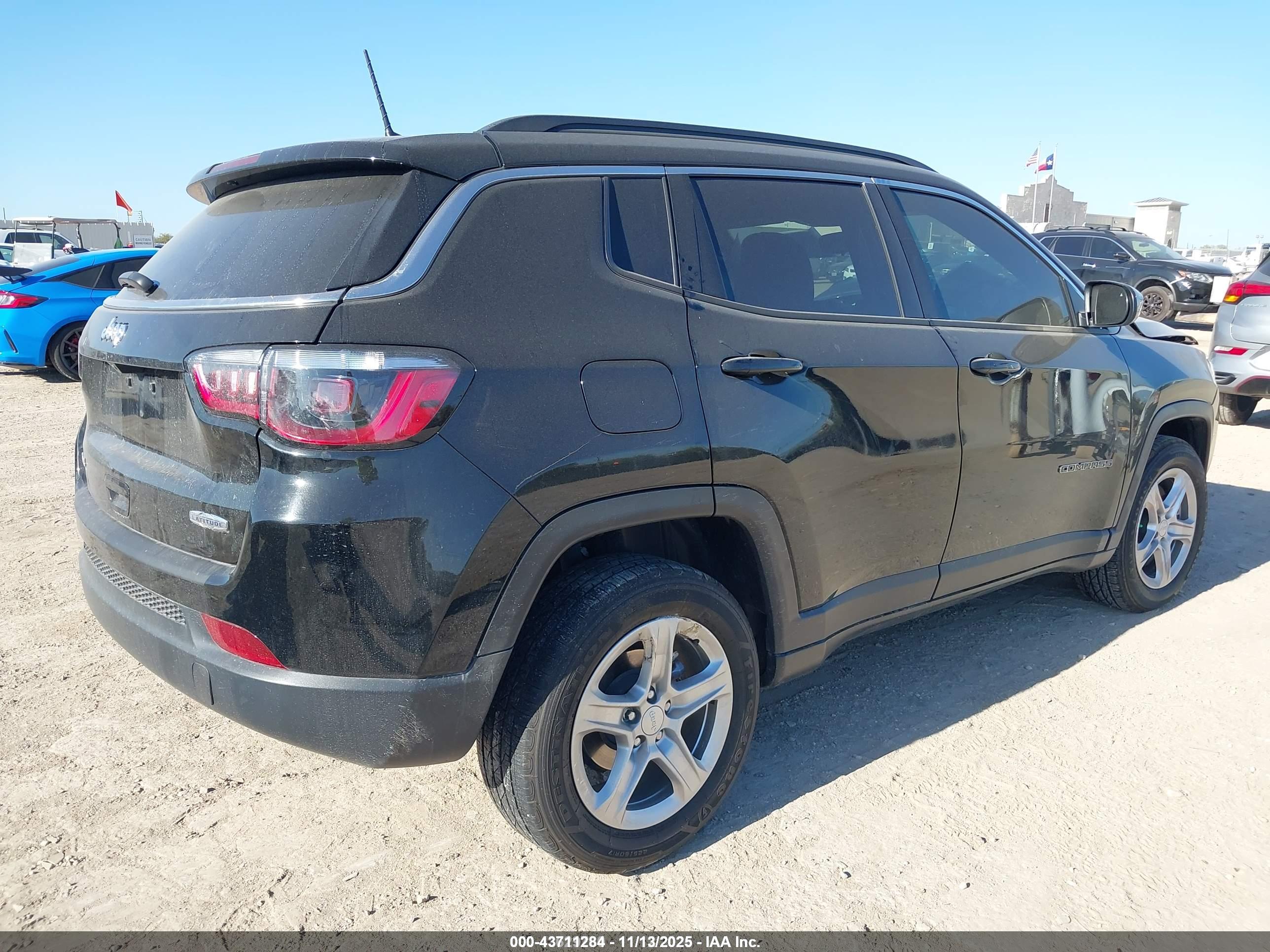 JEEP COMPASS image 4