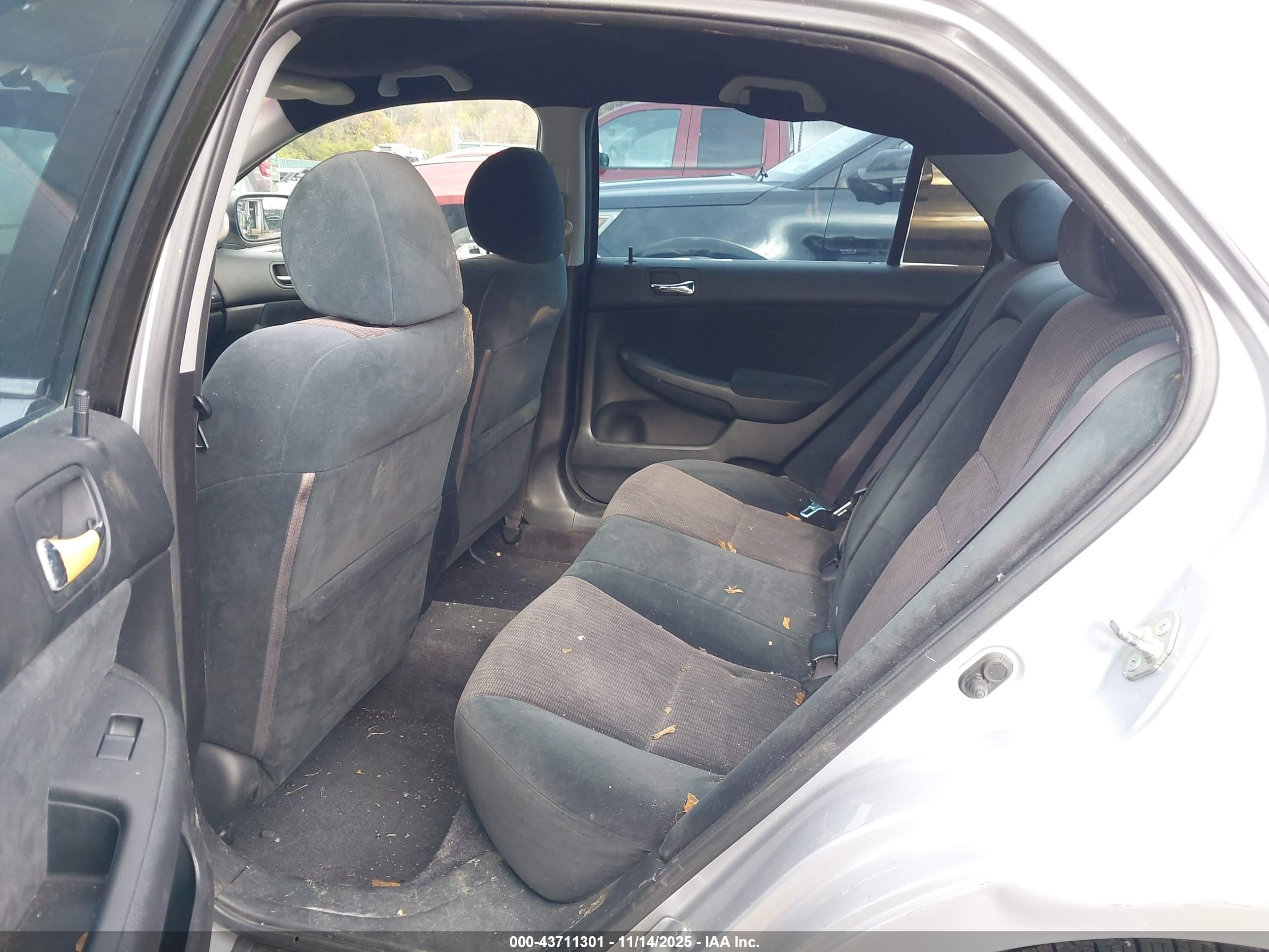 HONDA ACCORD image 8