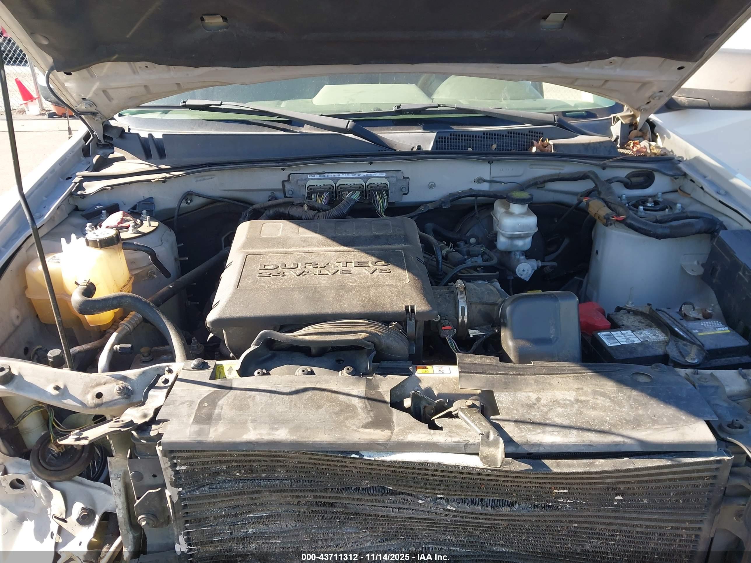 FORD ESCAPE image 10