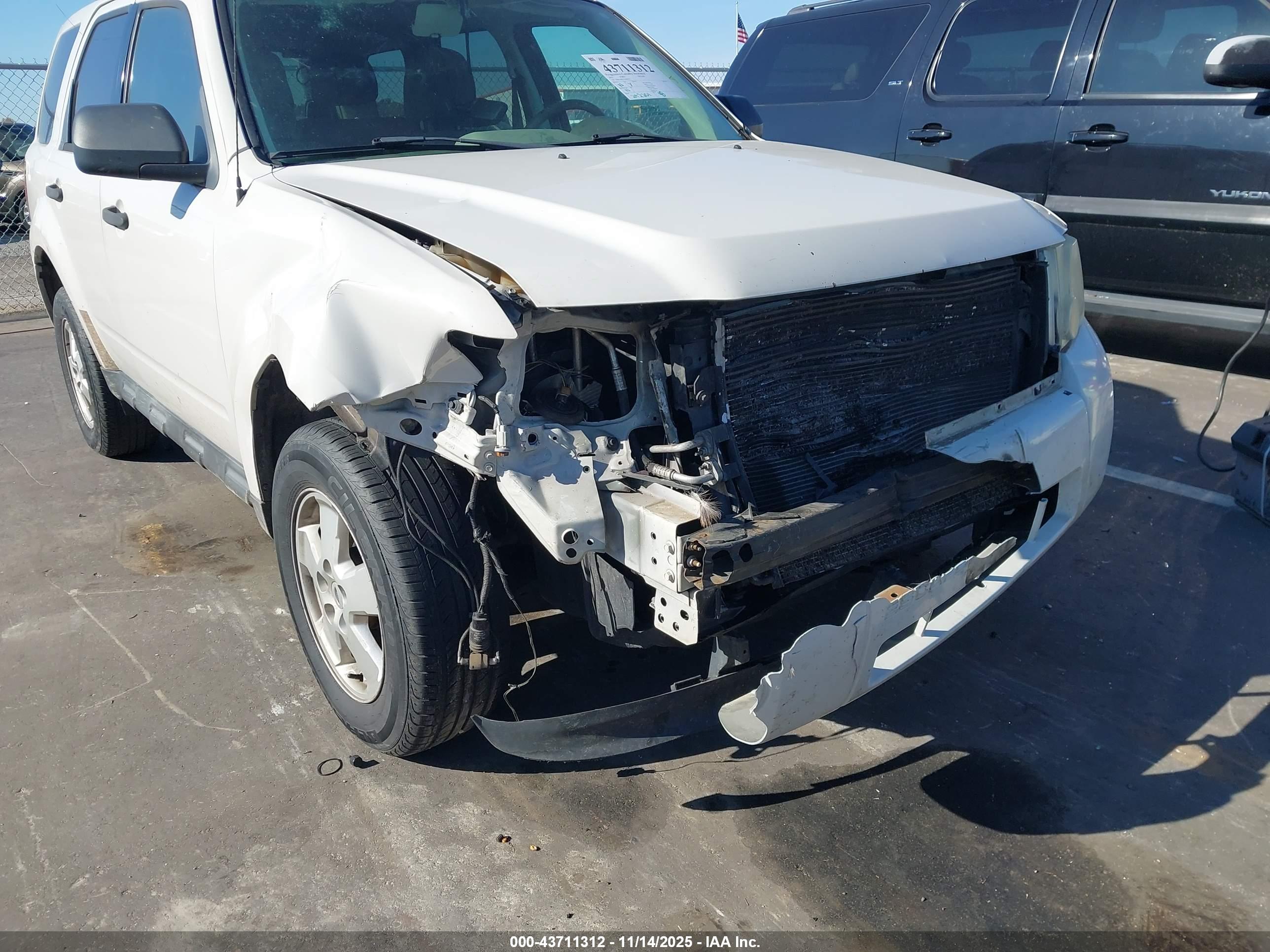 FORD ESCAPE image 6