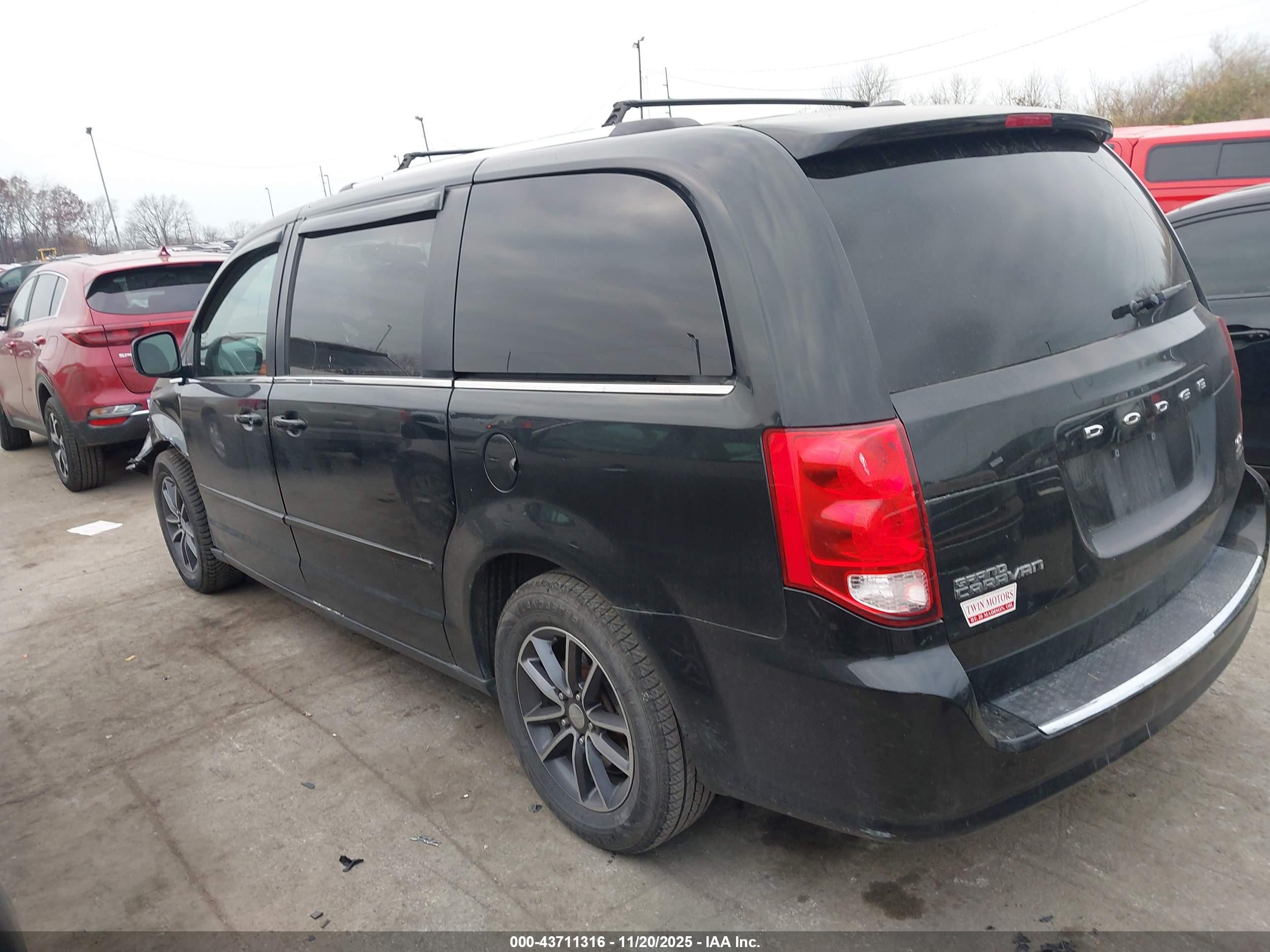 DODGE GRAND image 3
