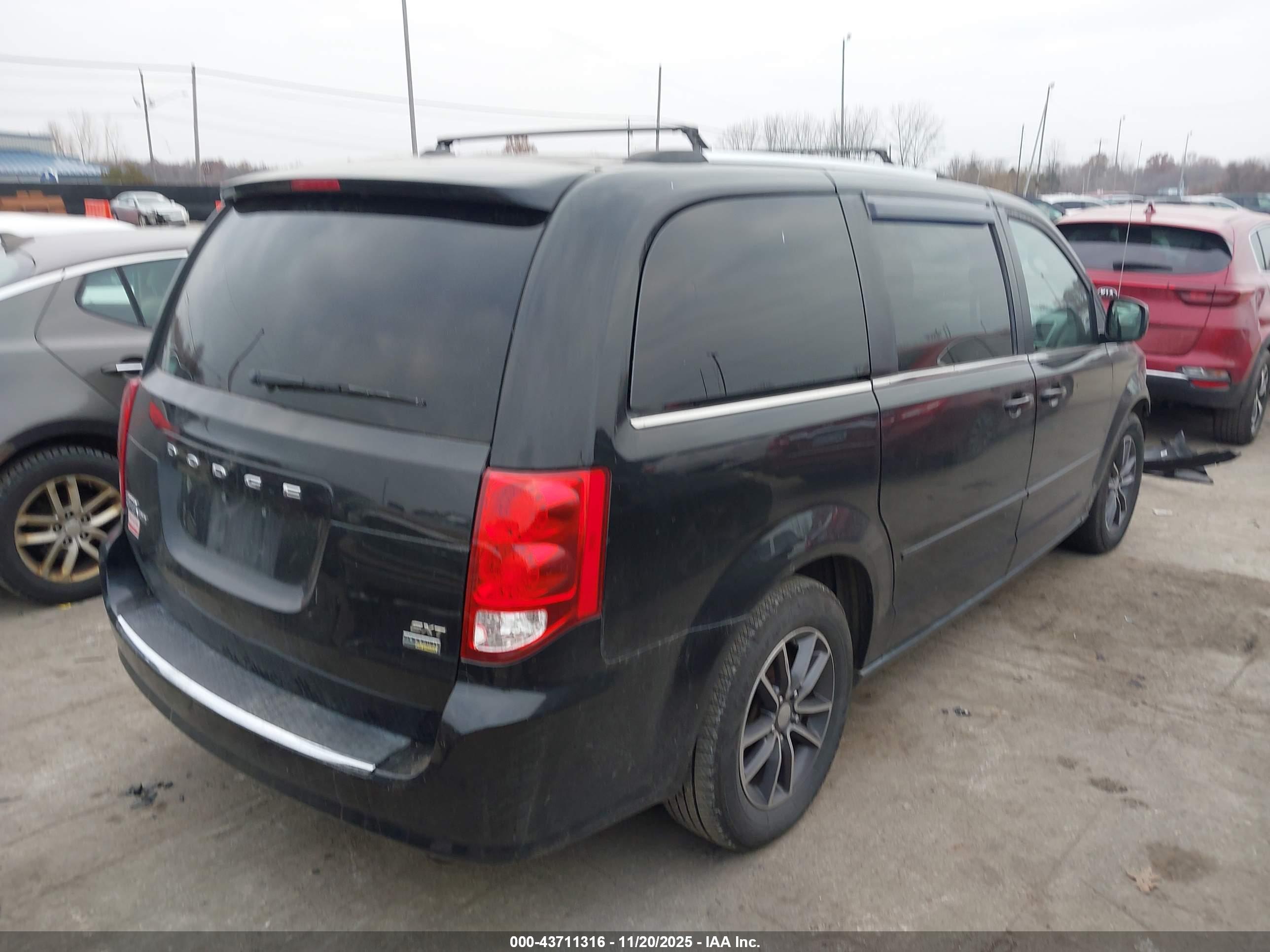 DODGE GRAND image 4